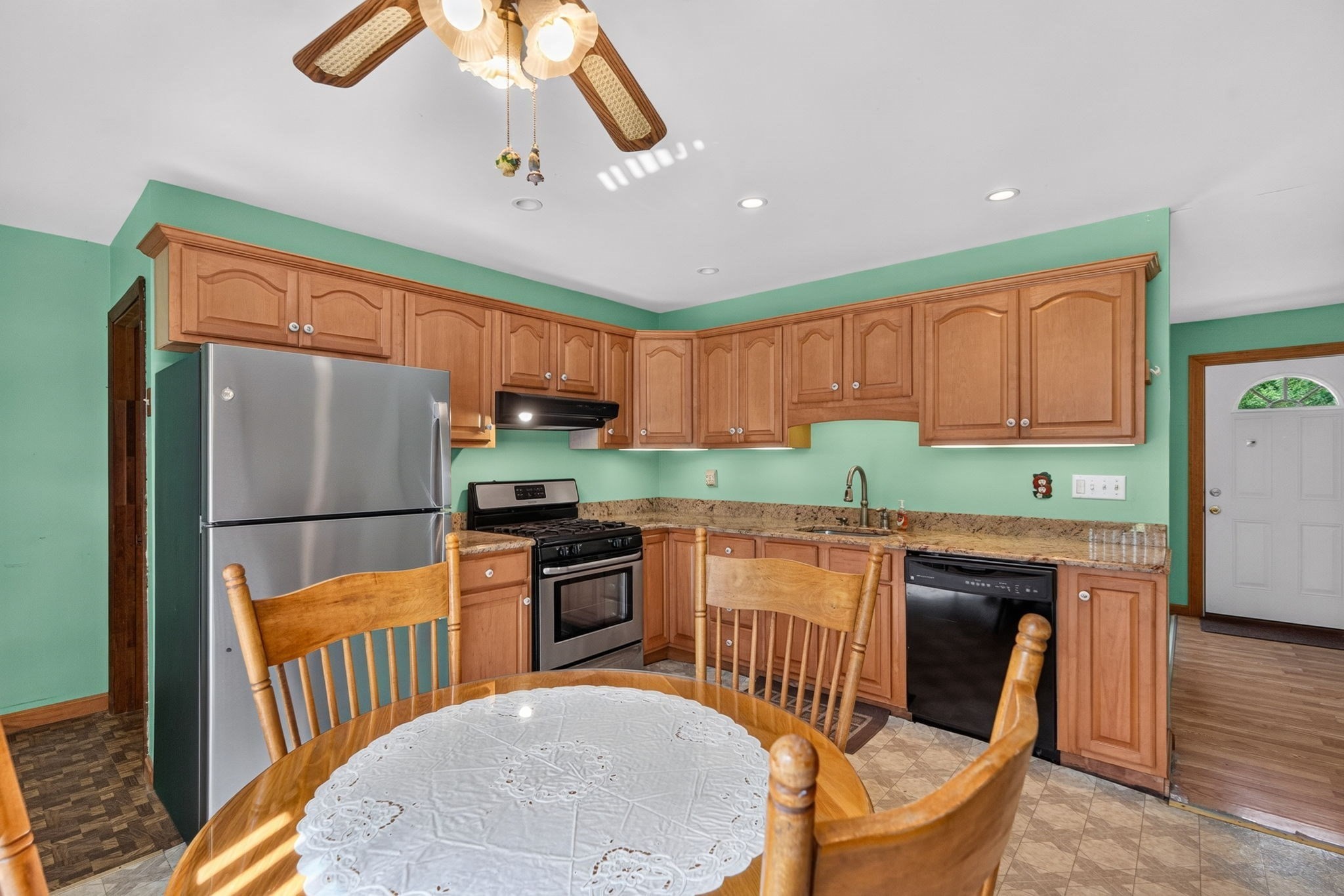 main property photo 5