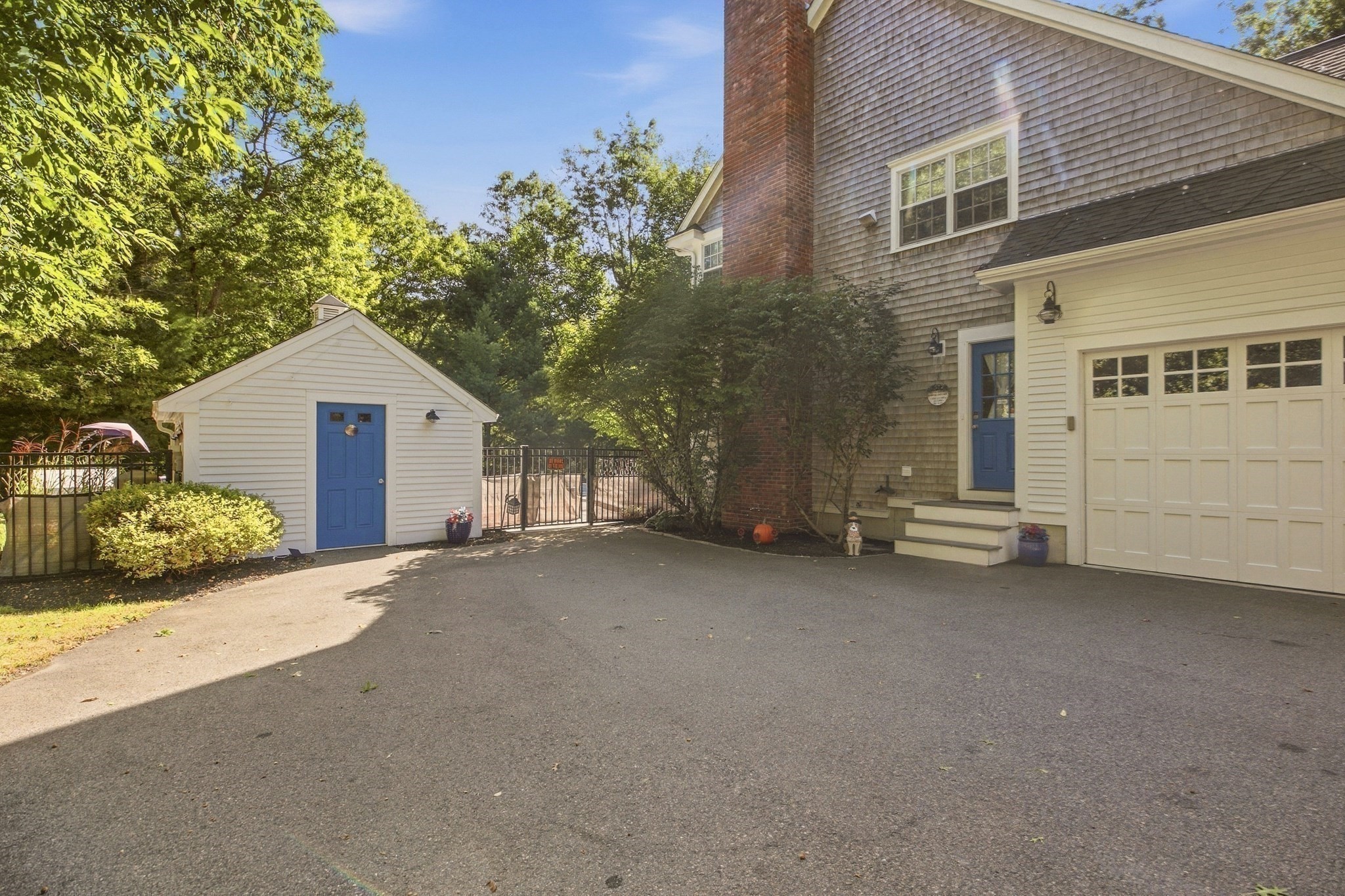 main property photo 39