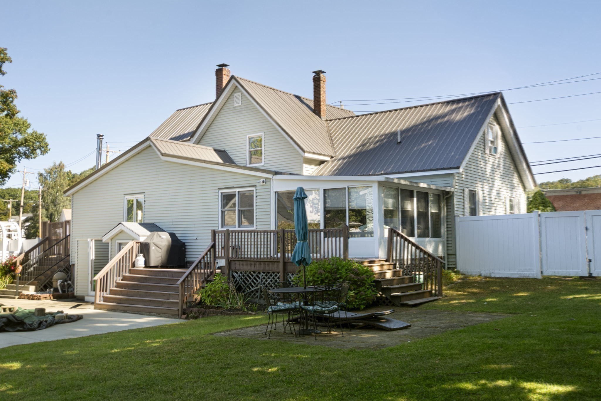main property photo 32