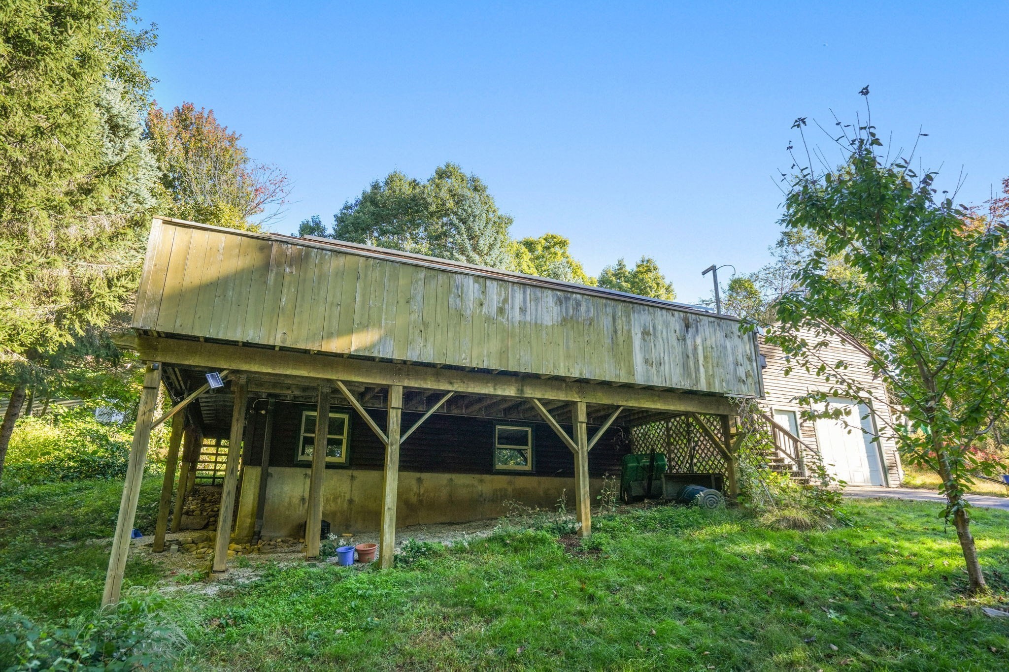 main property photo 24