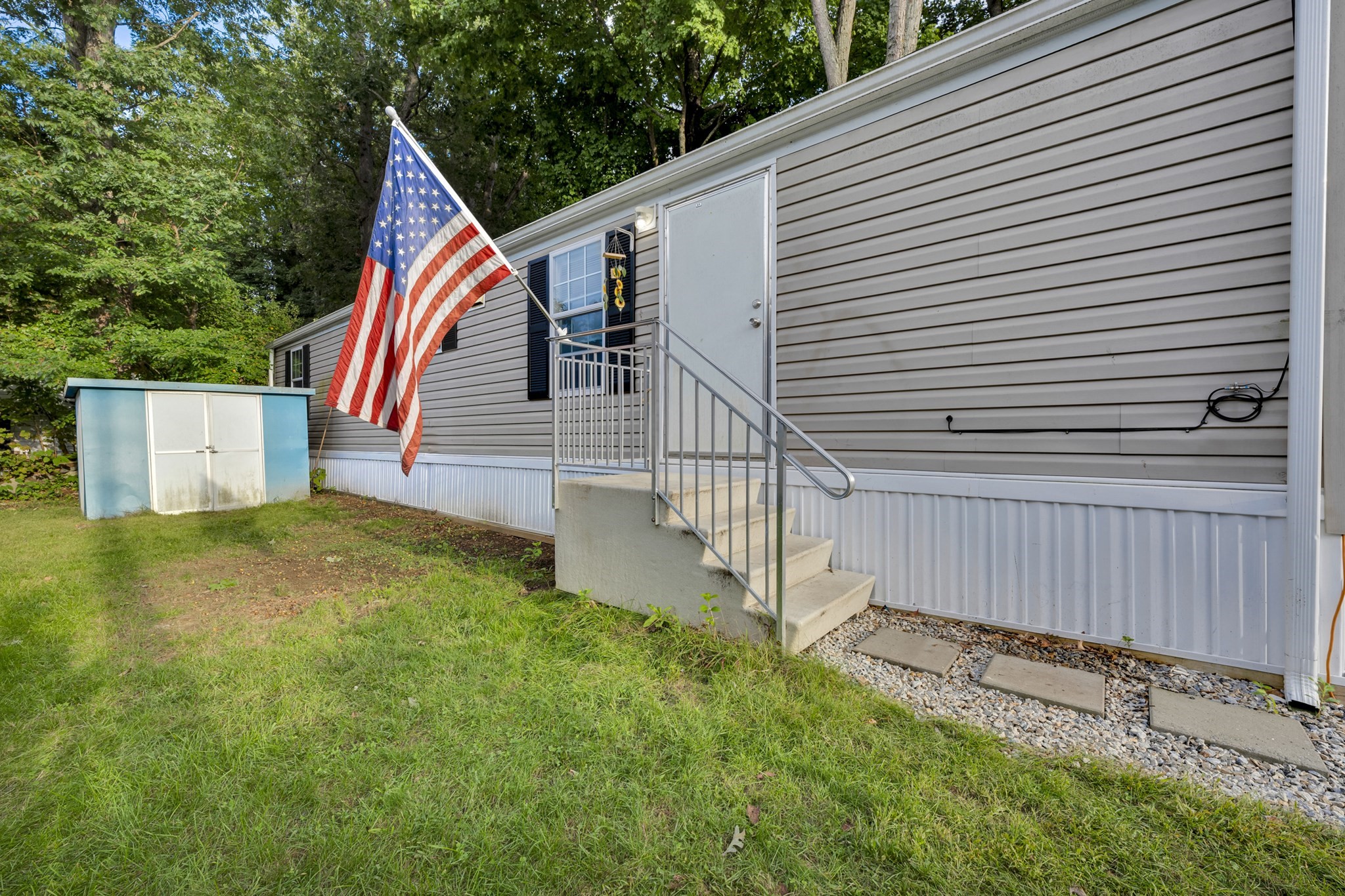 main property photo 12