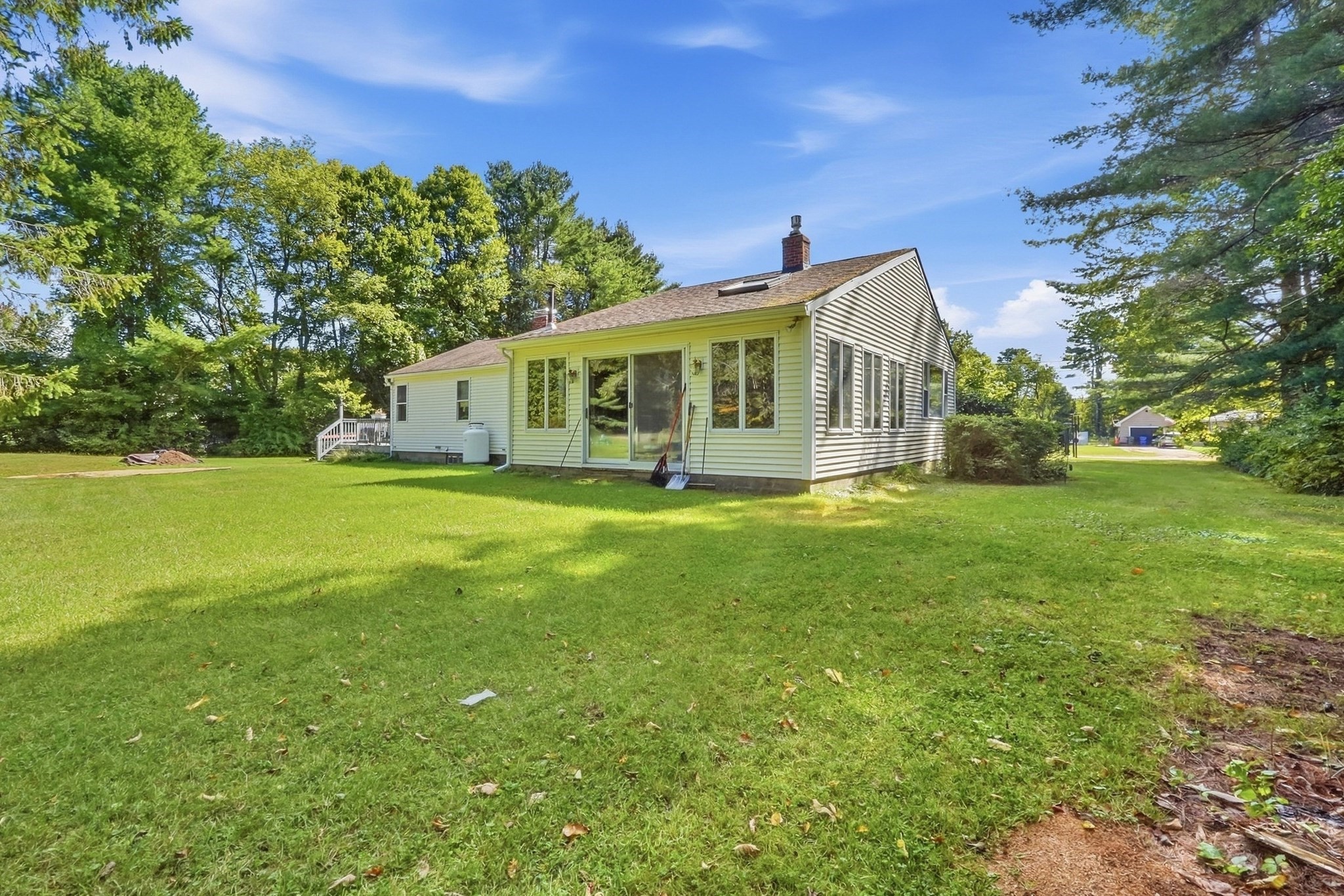 main property photo 40