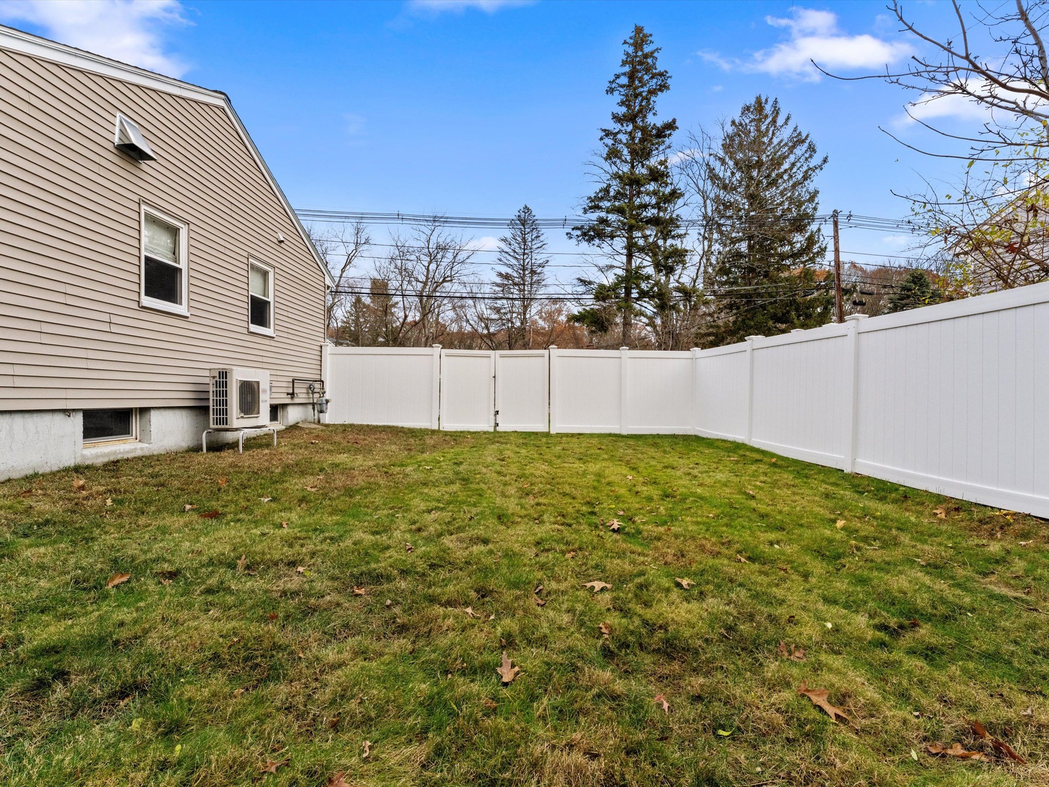 main property photo 33