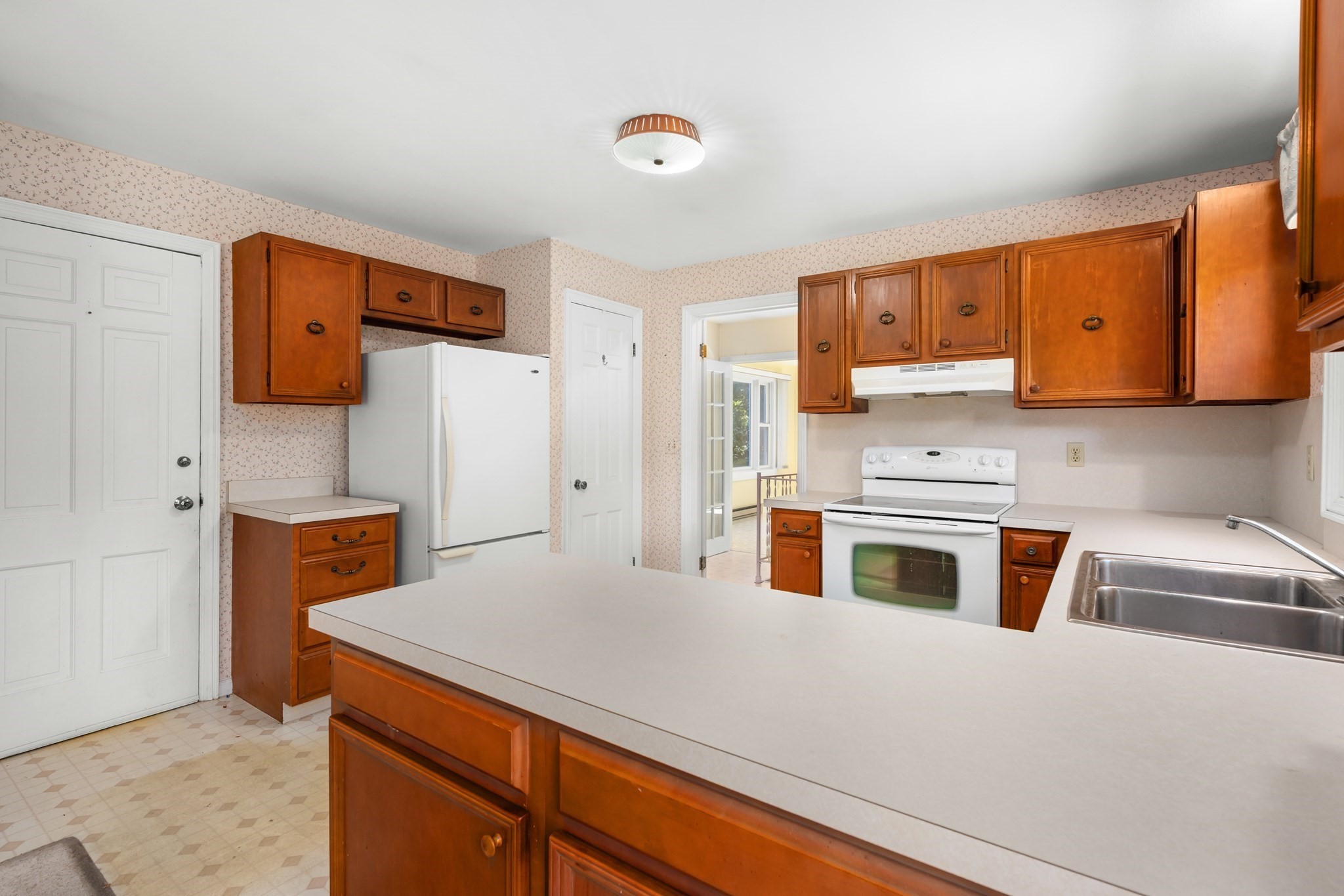 main property photo 11