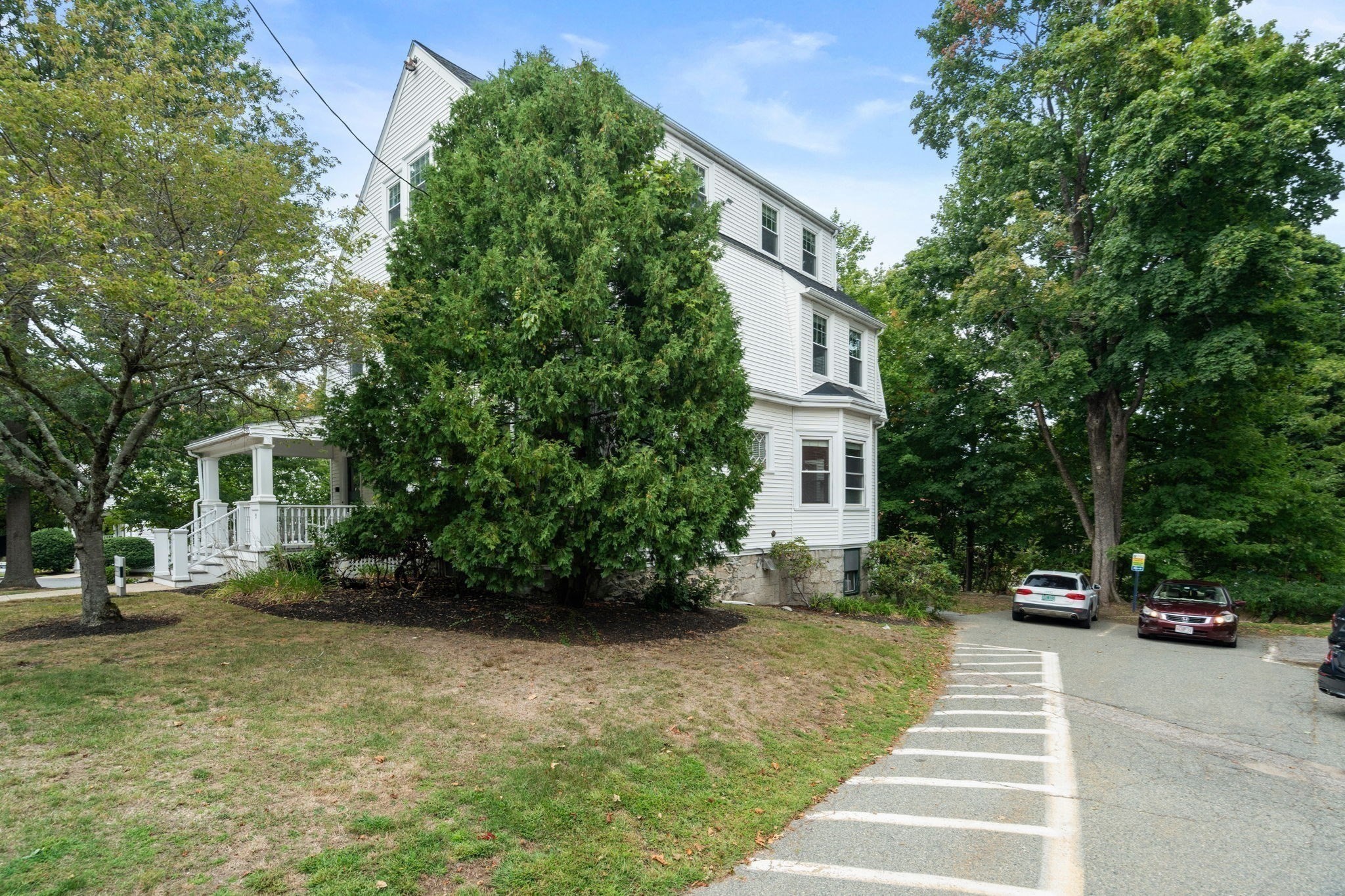 main property photo 14