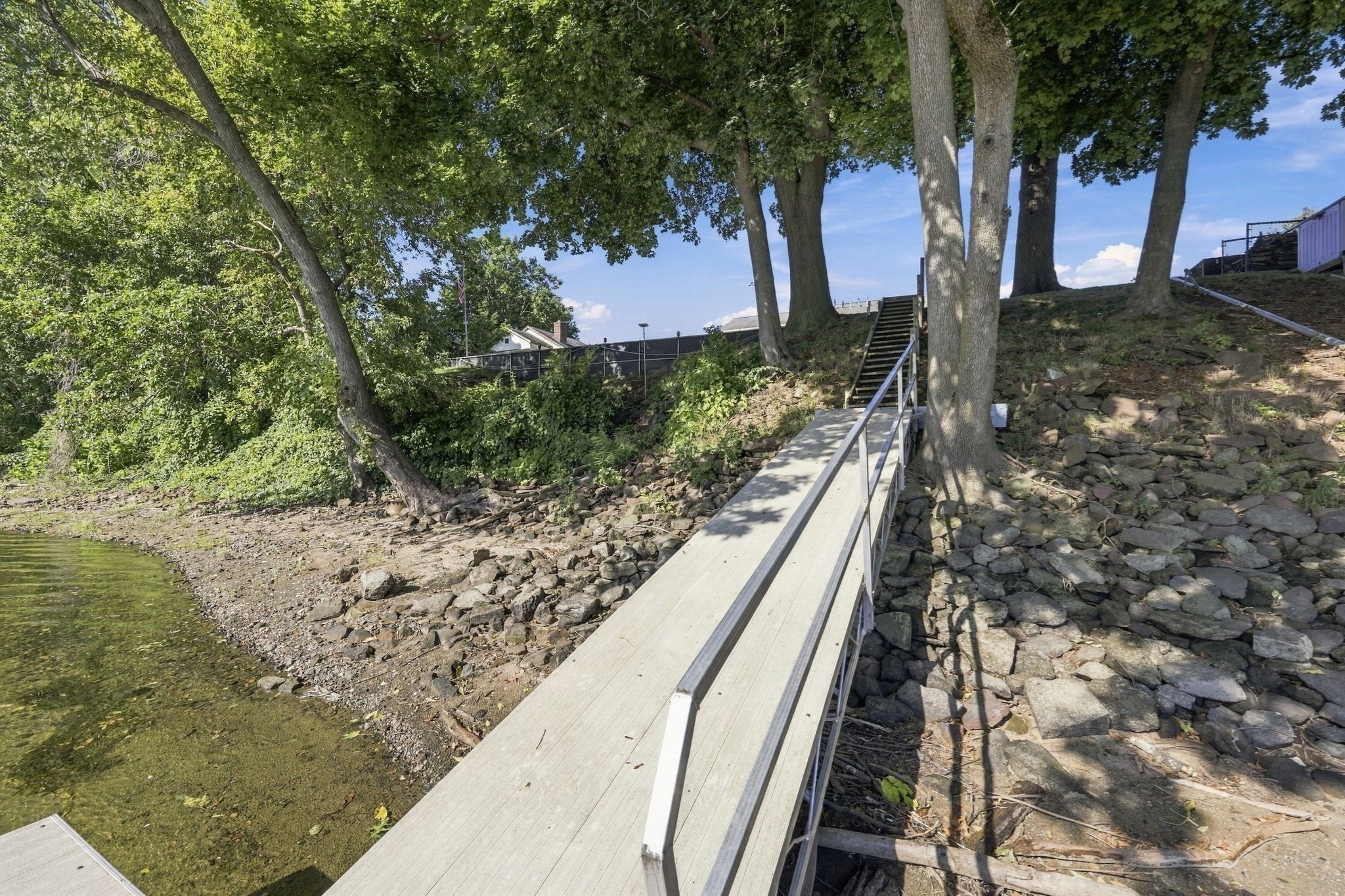 main property photo 39