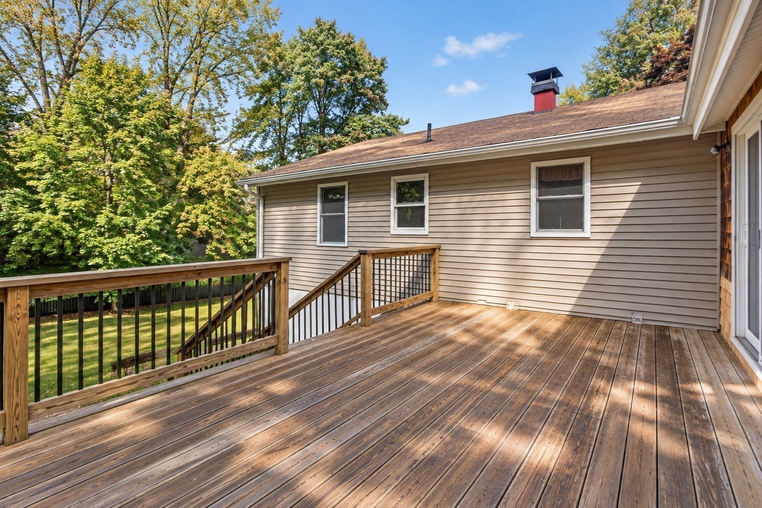 main property photo 32