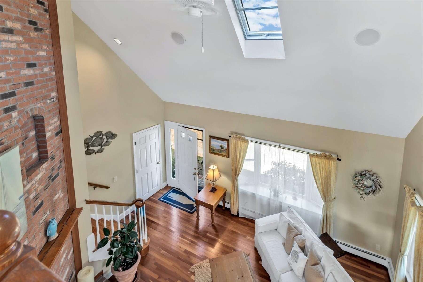 main property photo 28