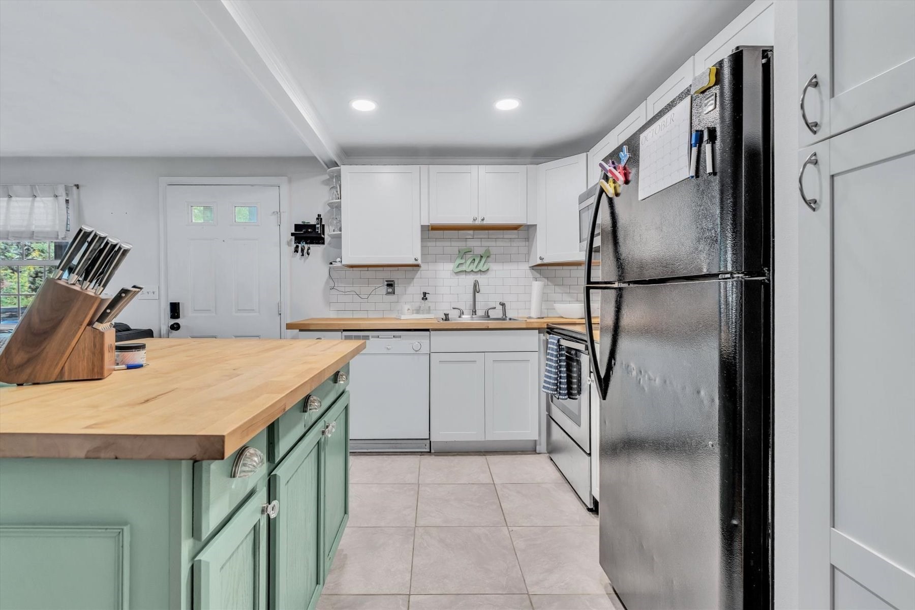 main property photo 16