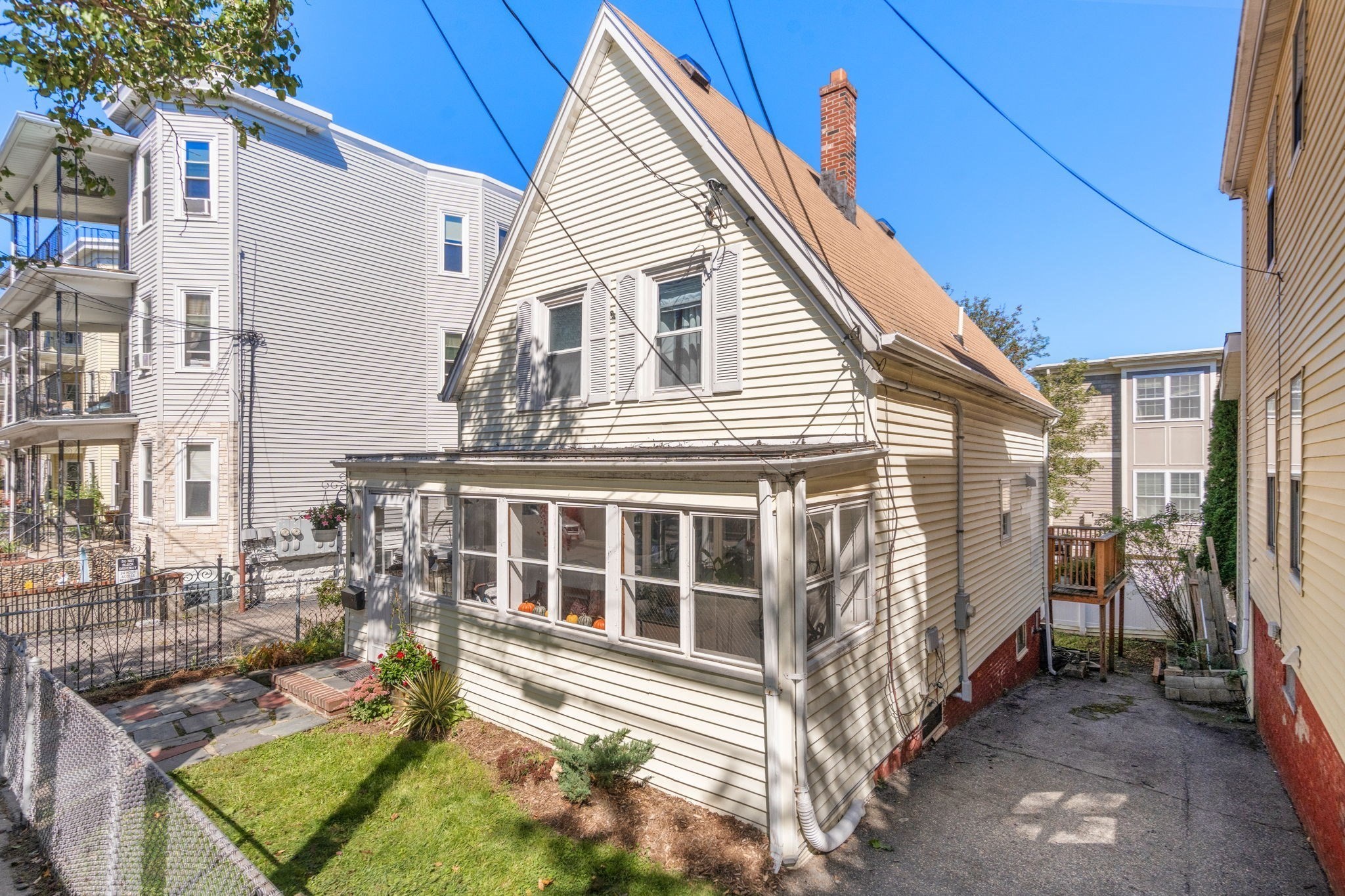main property photo 33
