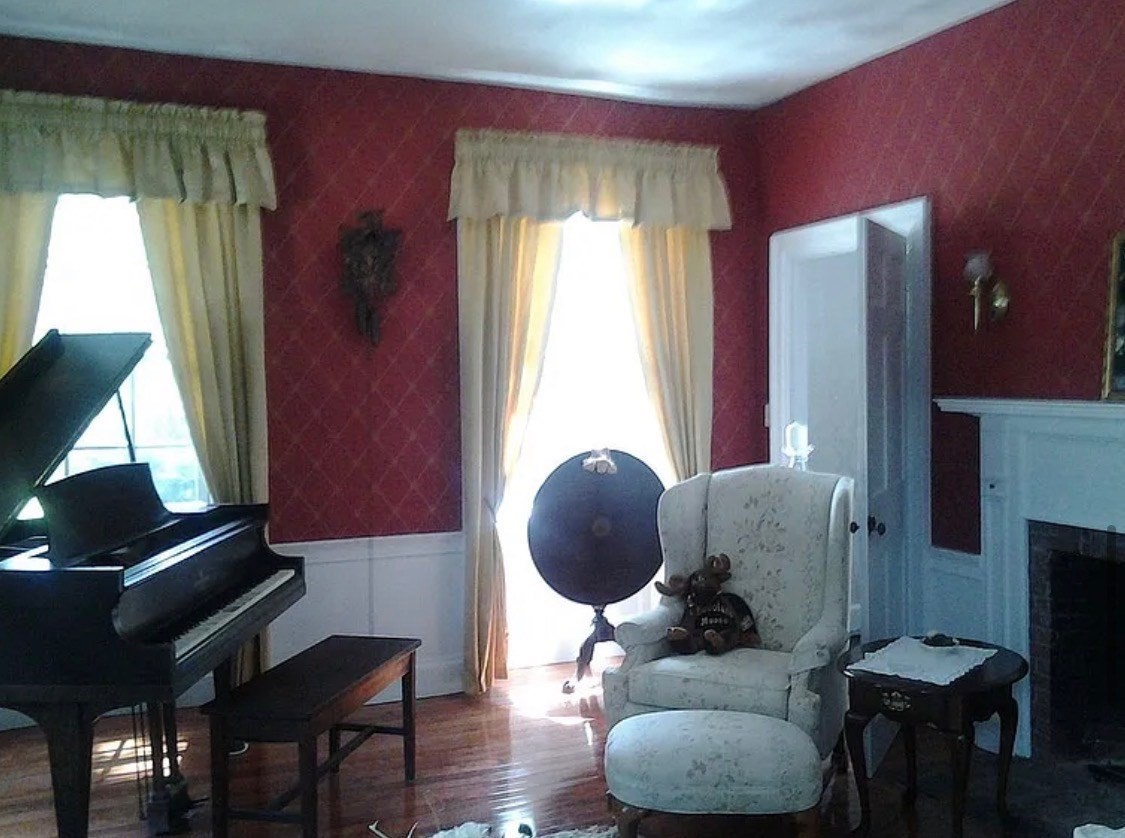 main property photo 9