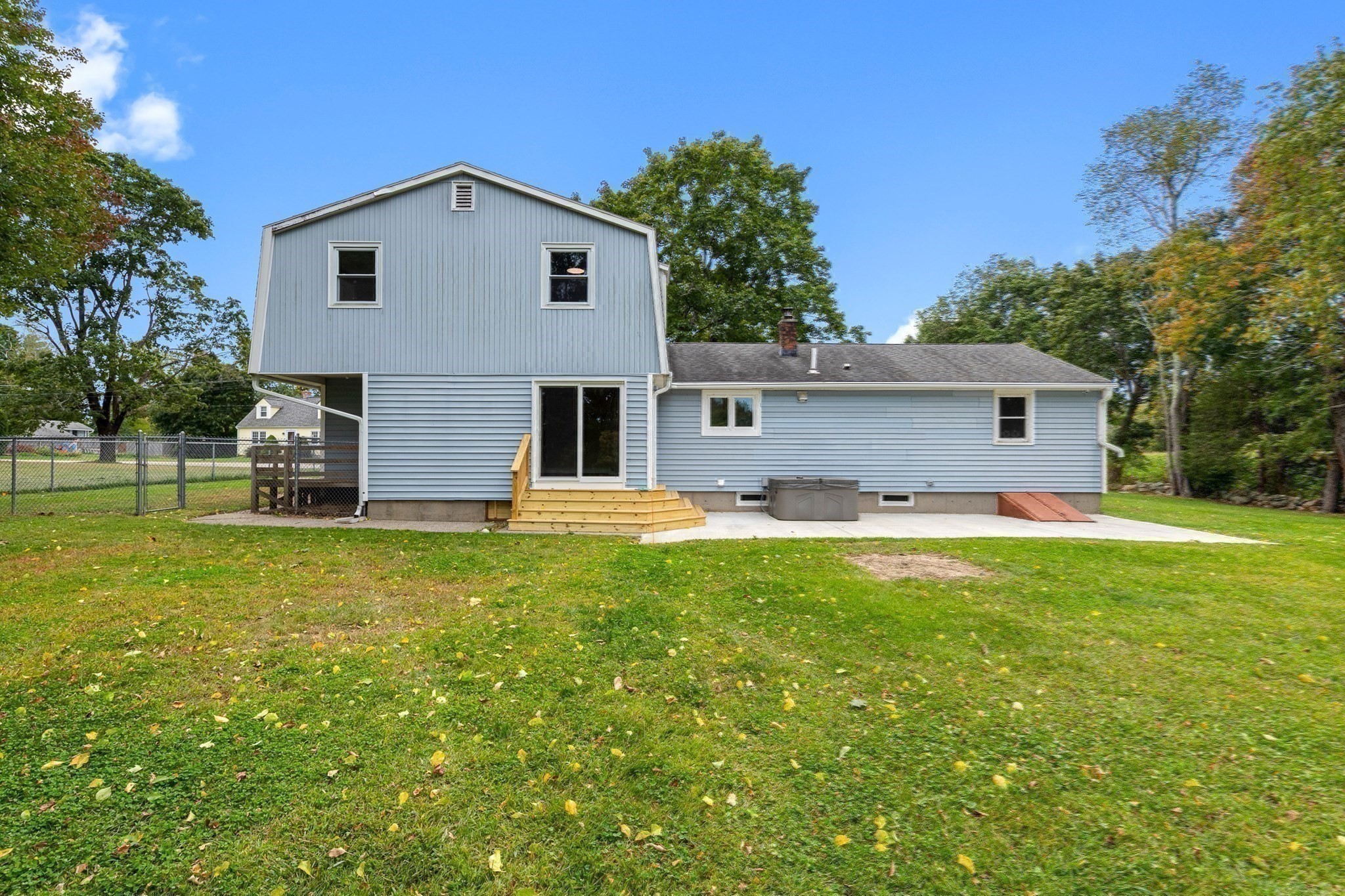 main property photo 32