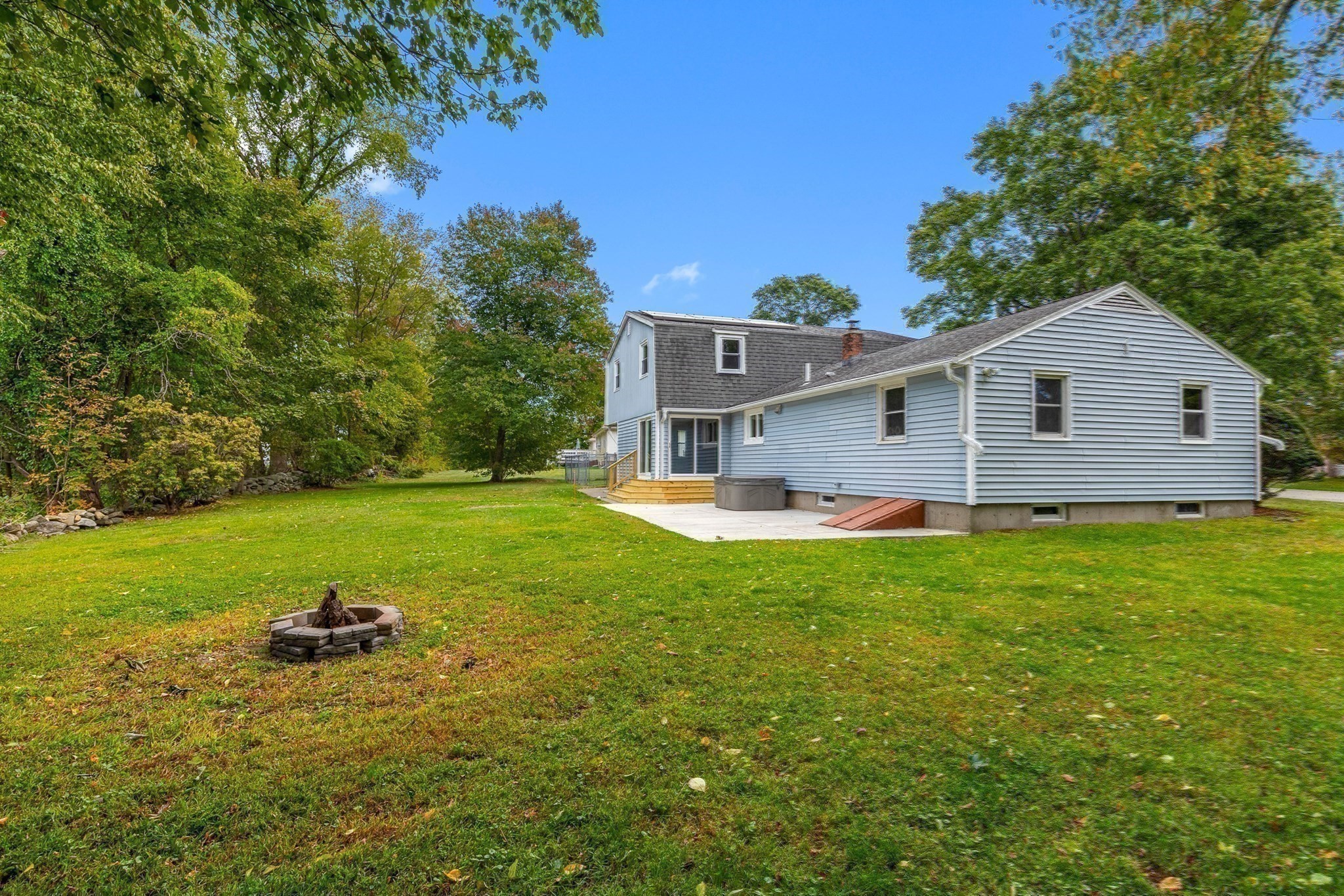 main property photo 35