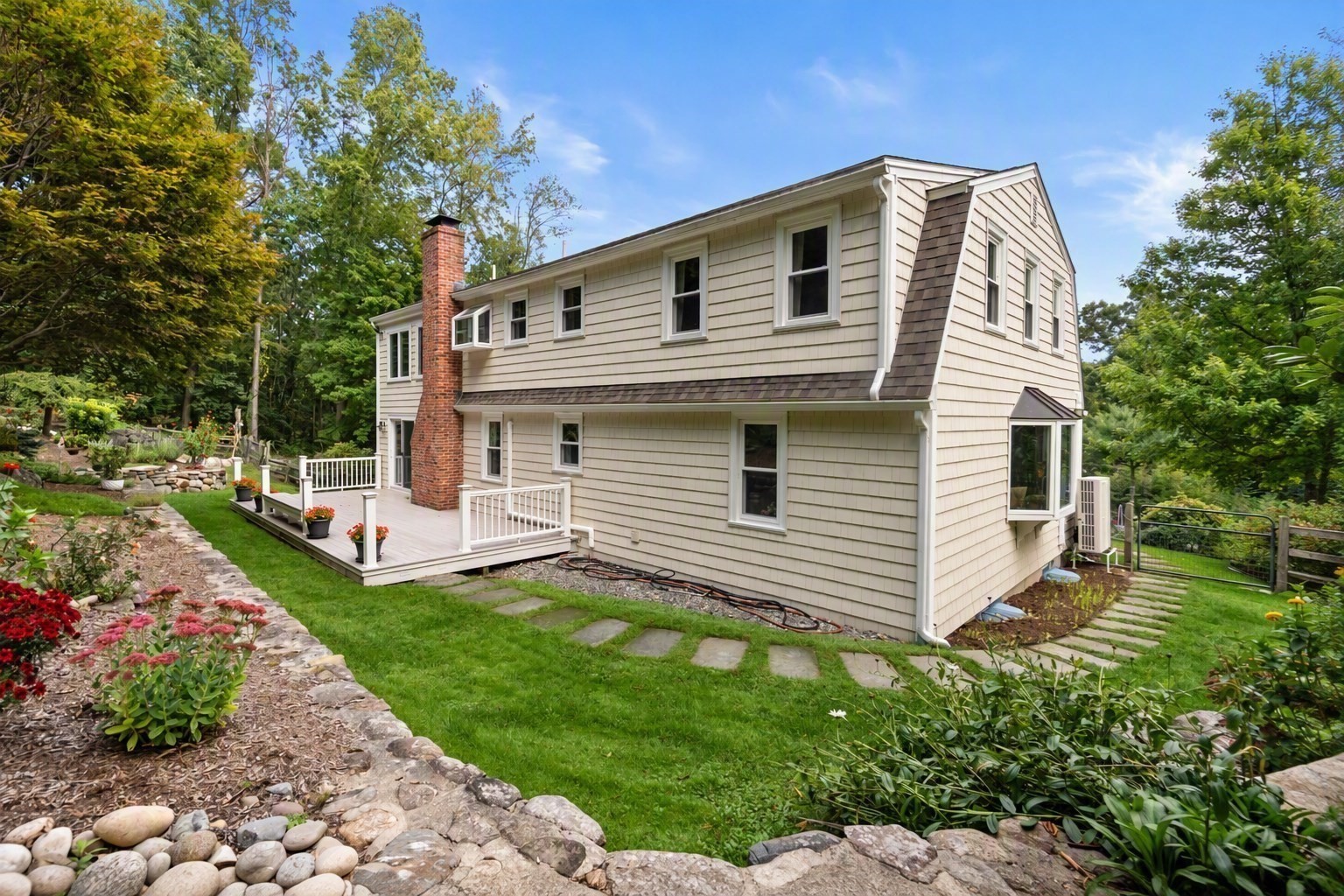 main property photo 32