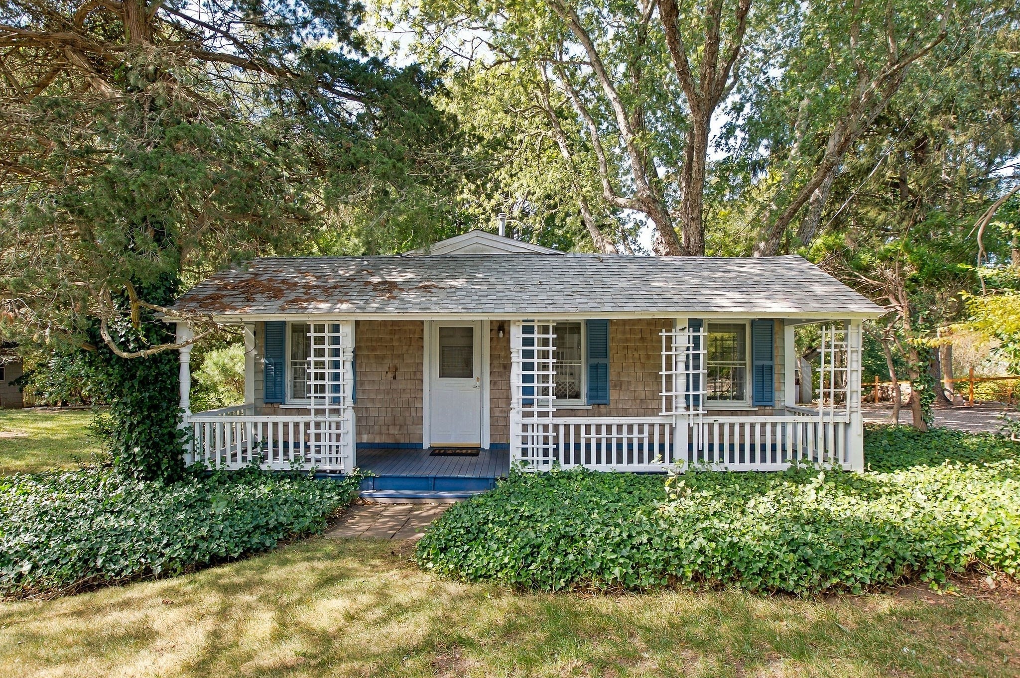 main property photo 30