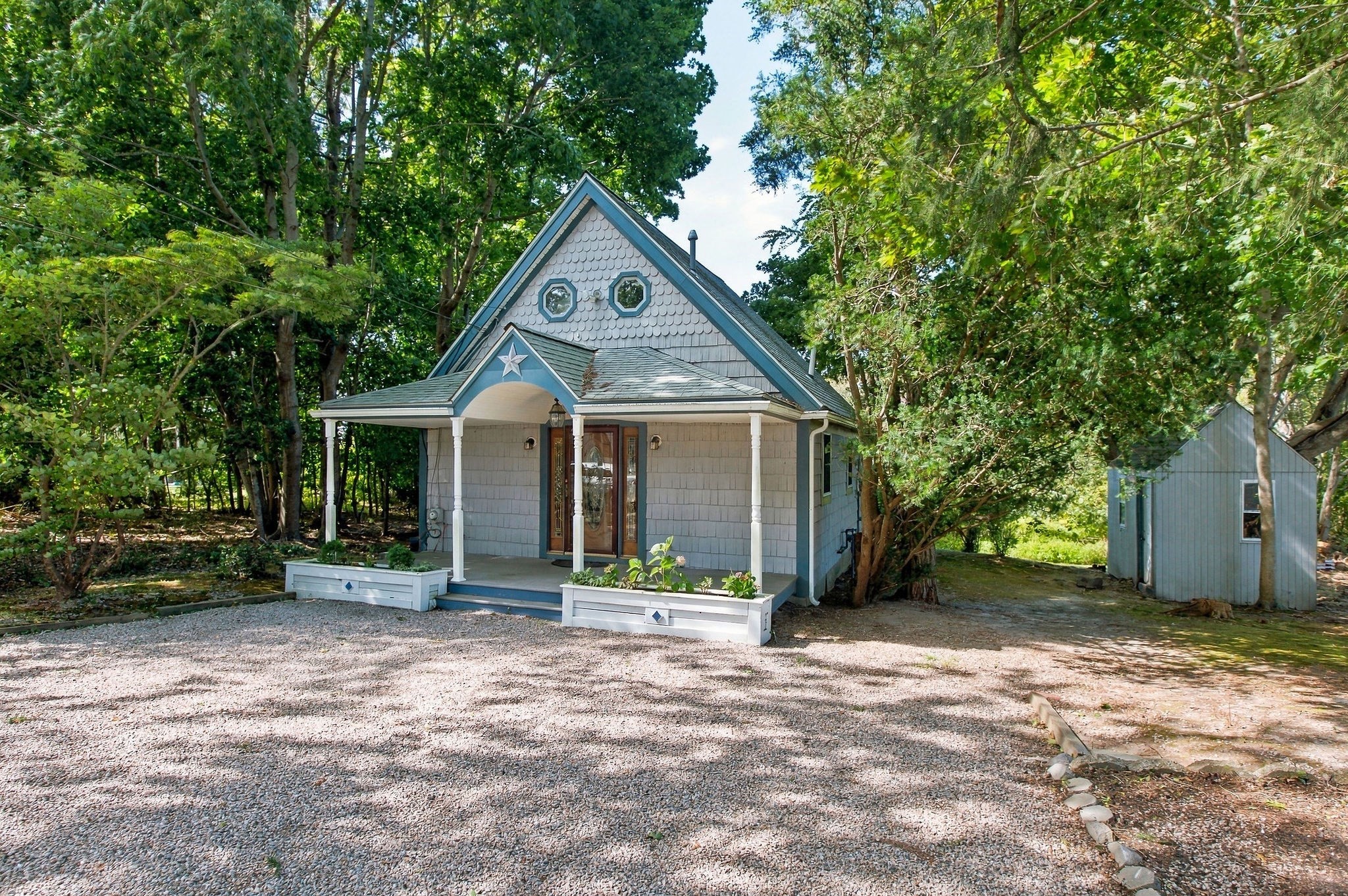 main property photo 37