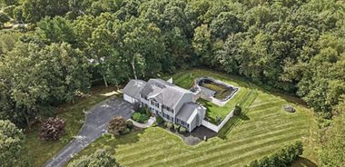 image of property with 4 Bed | 3 Bath | 2,702 Sqft