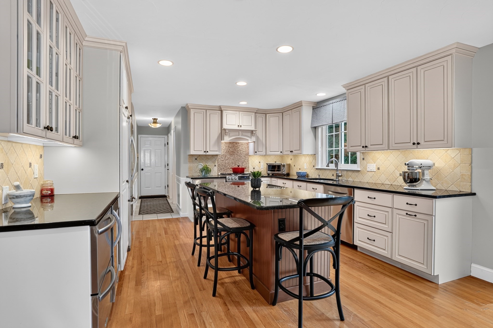 main property photo 5