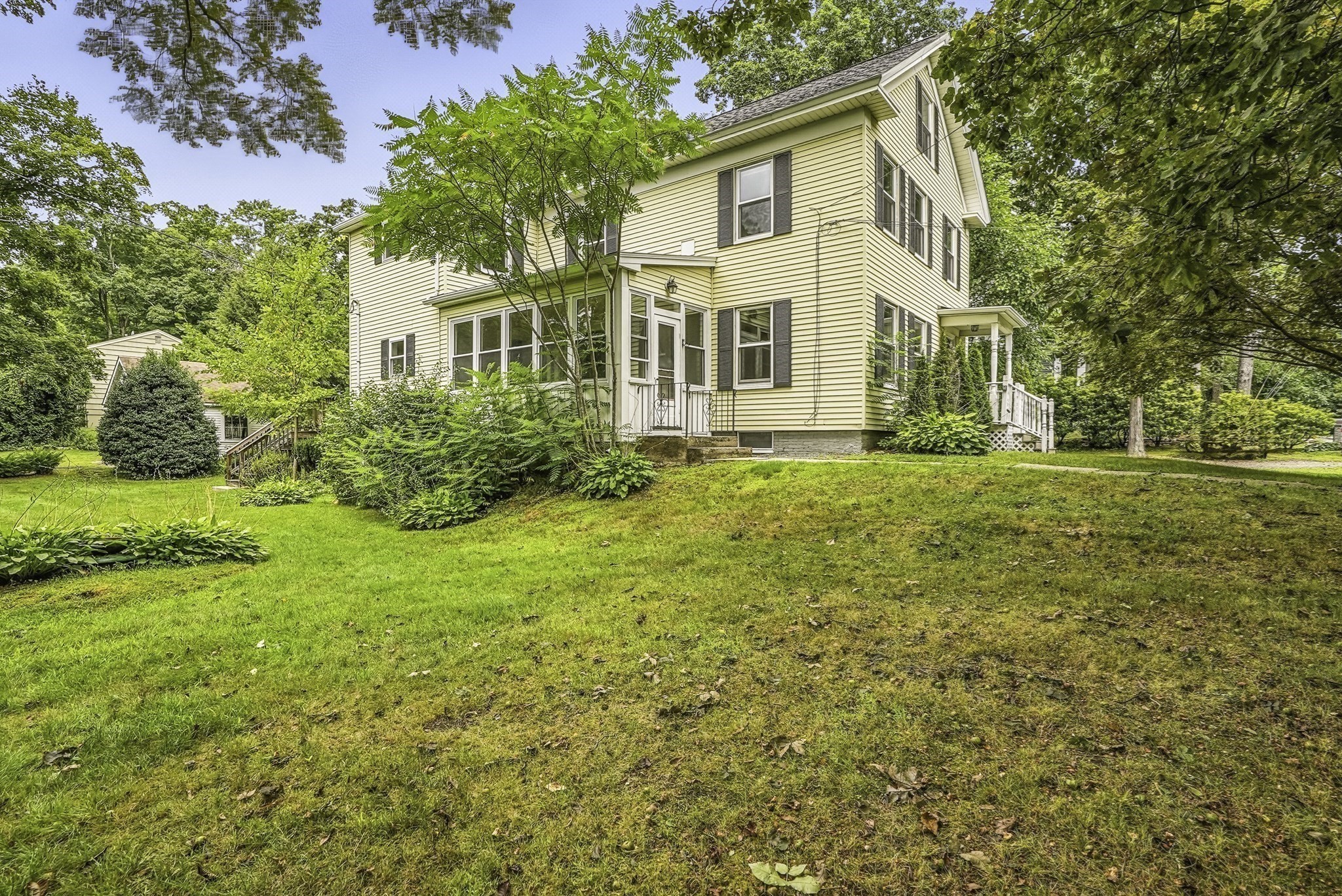 main property photo 31