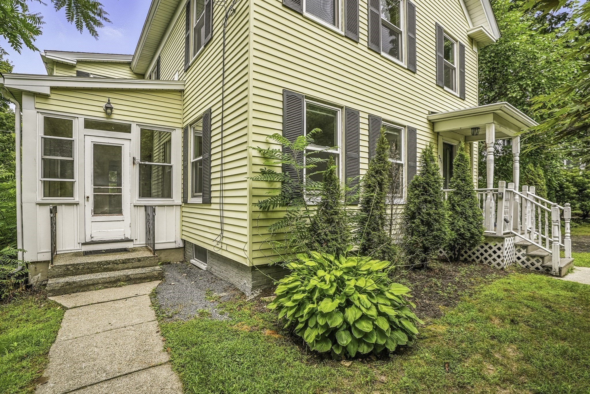 main property photo 36