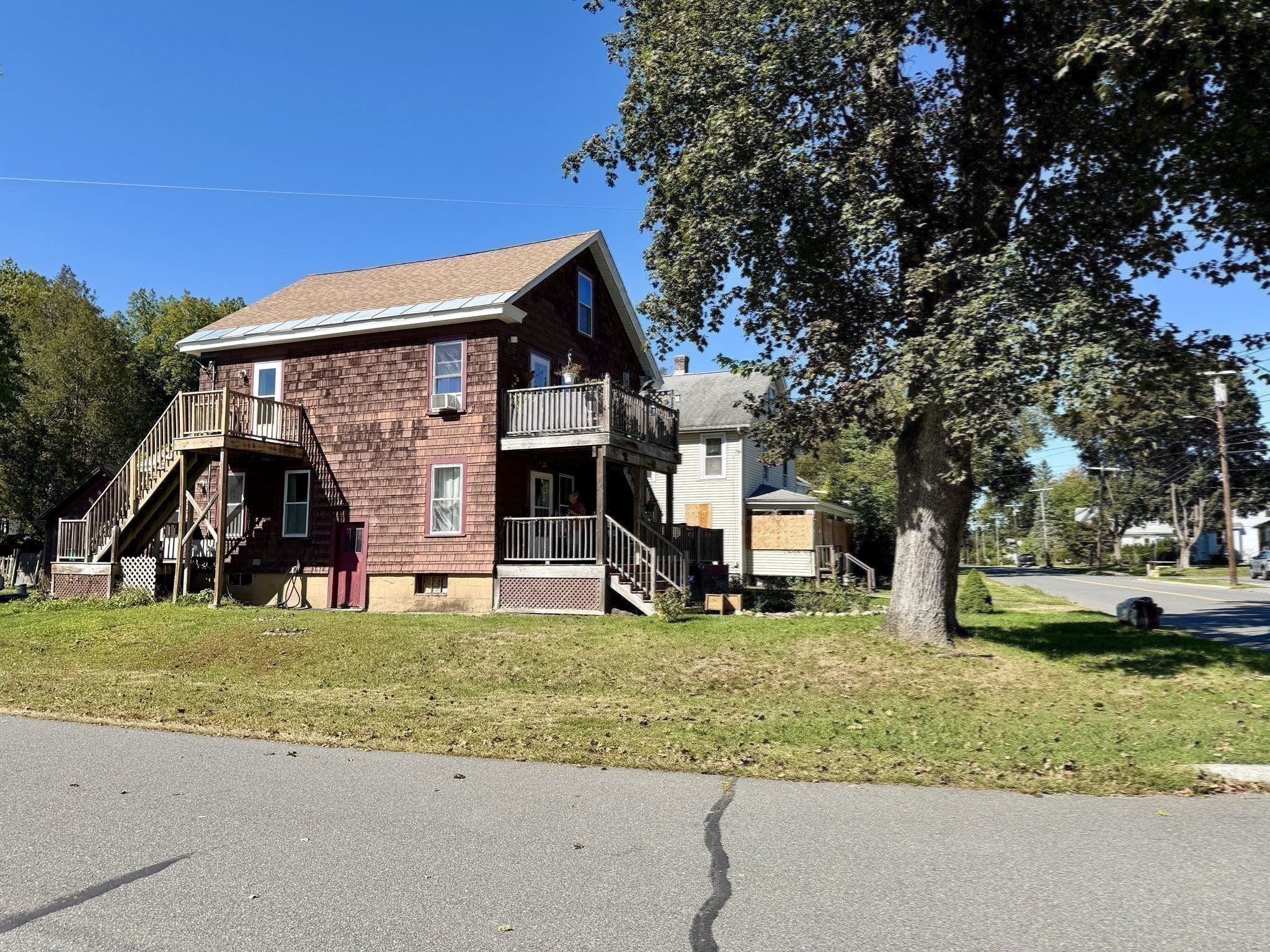 main property photo 28