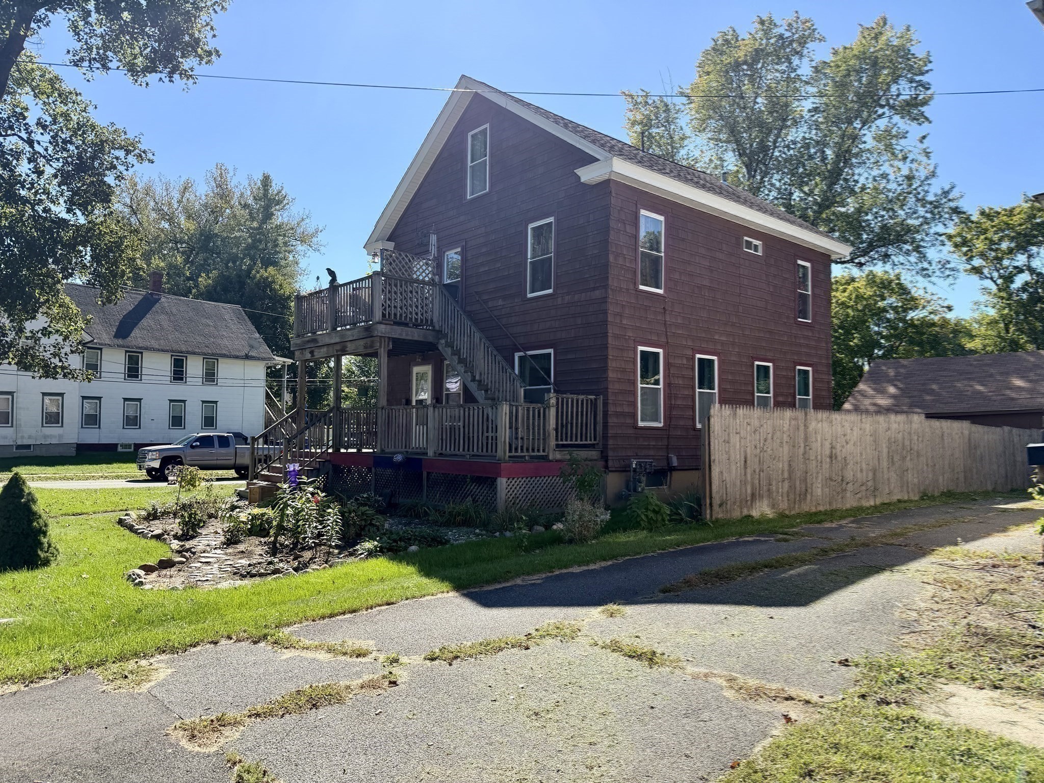 main property photo 30