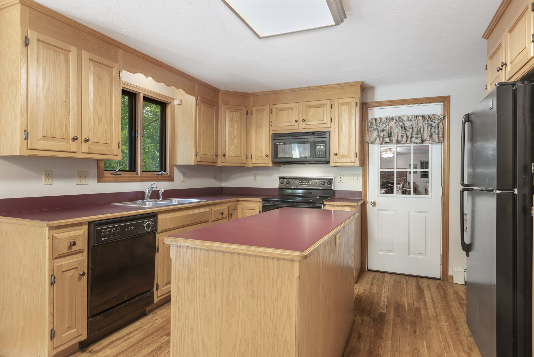 main property photo 10