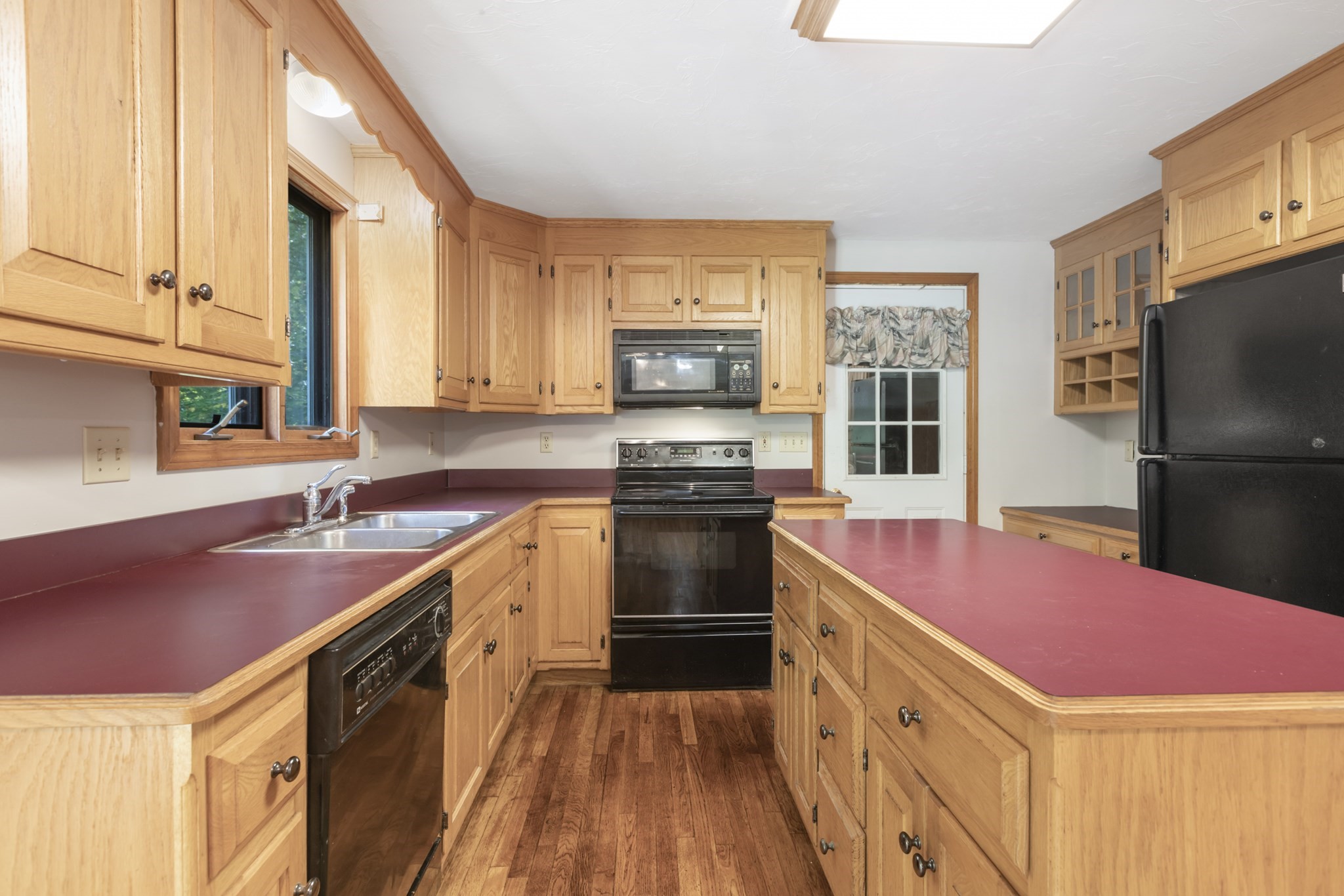 main property photo 9