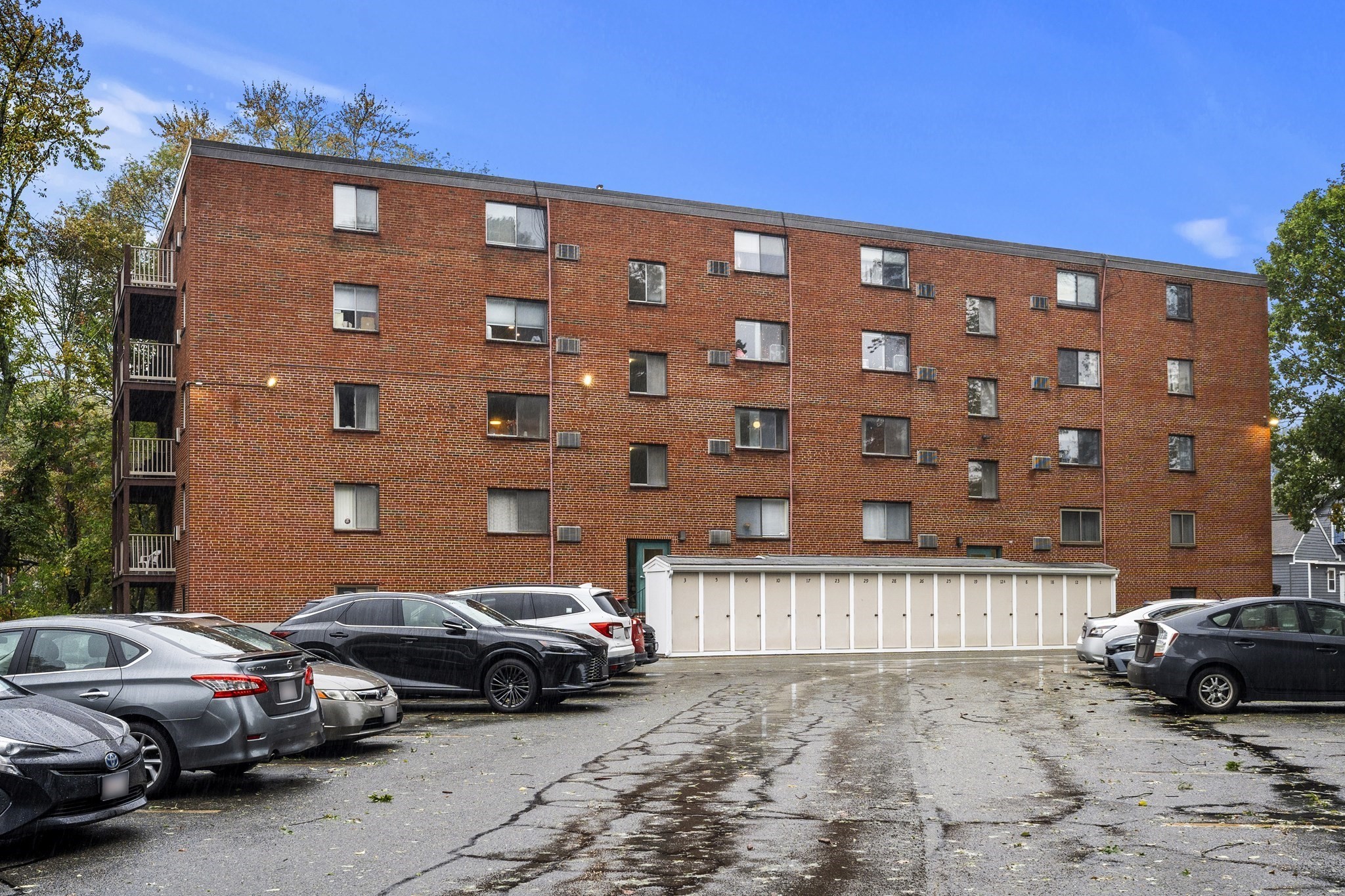 main property photo 17