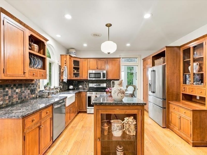 main property photo 15