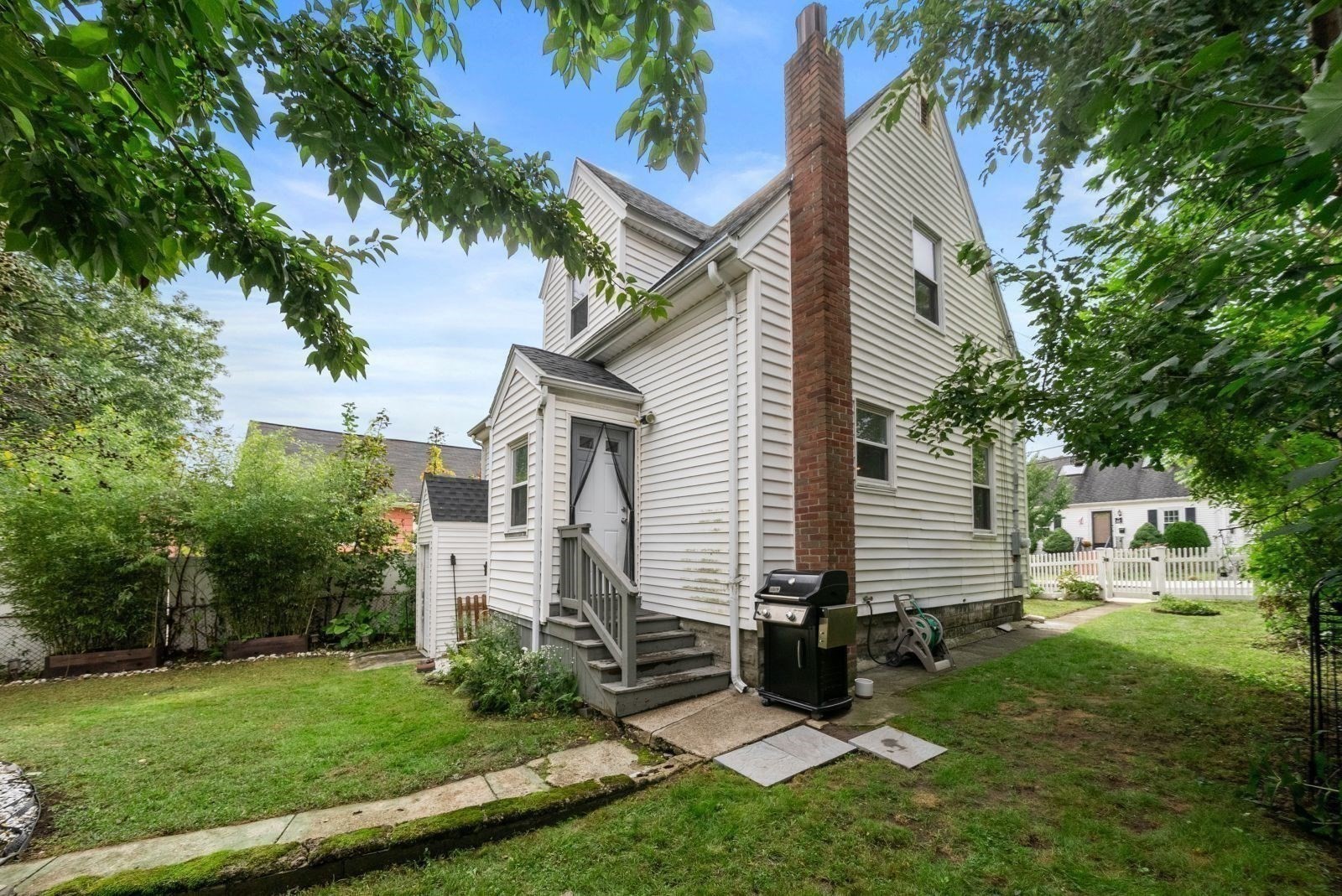 main property photo 22