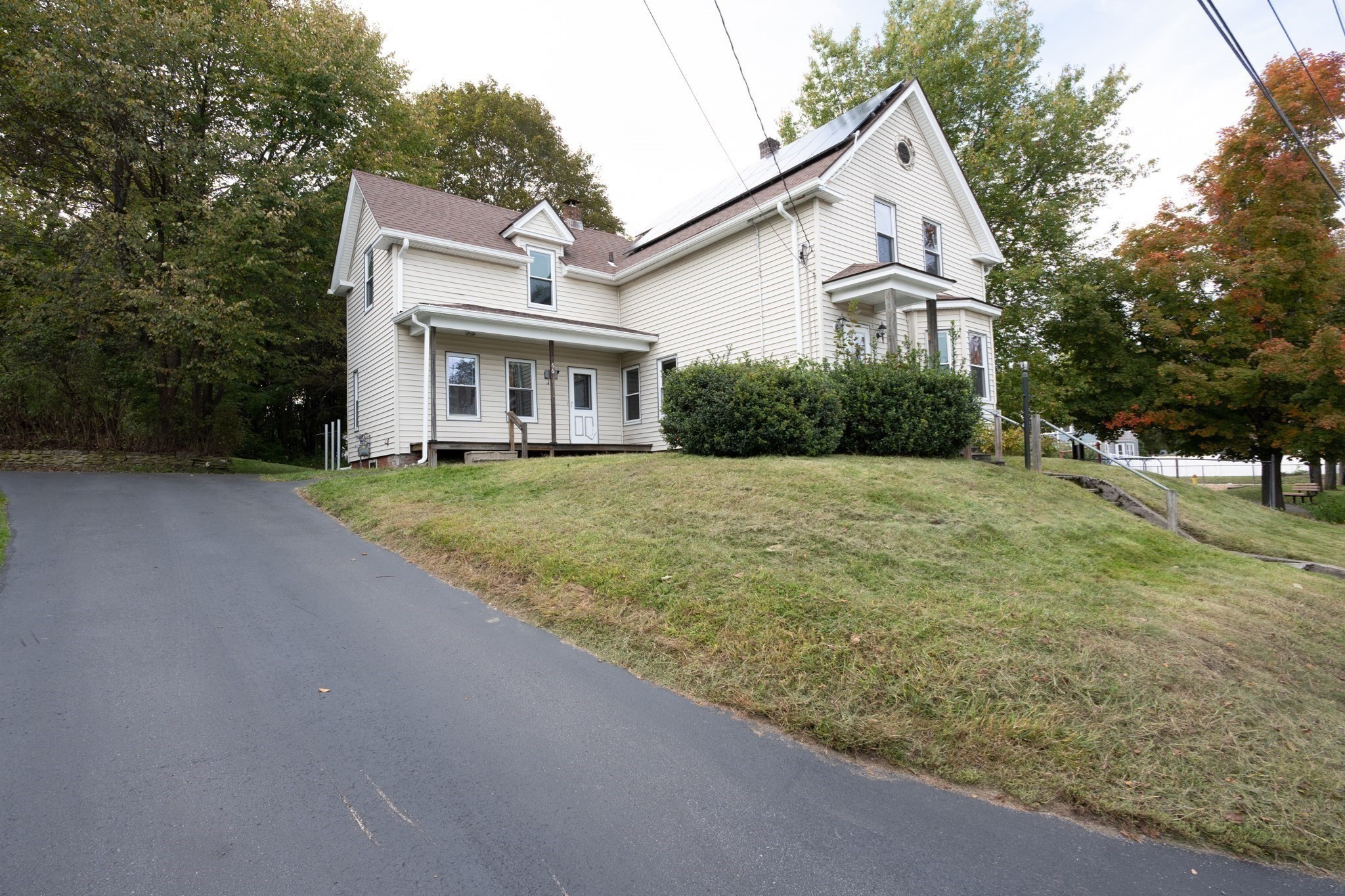 main property photo 31