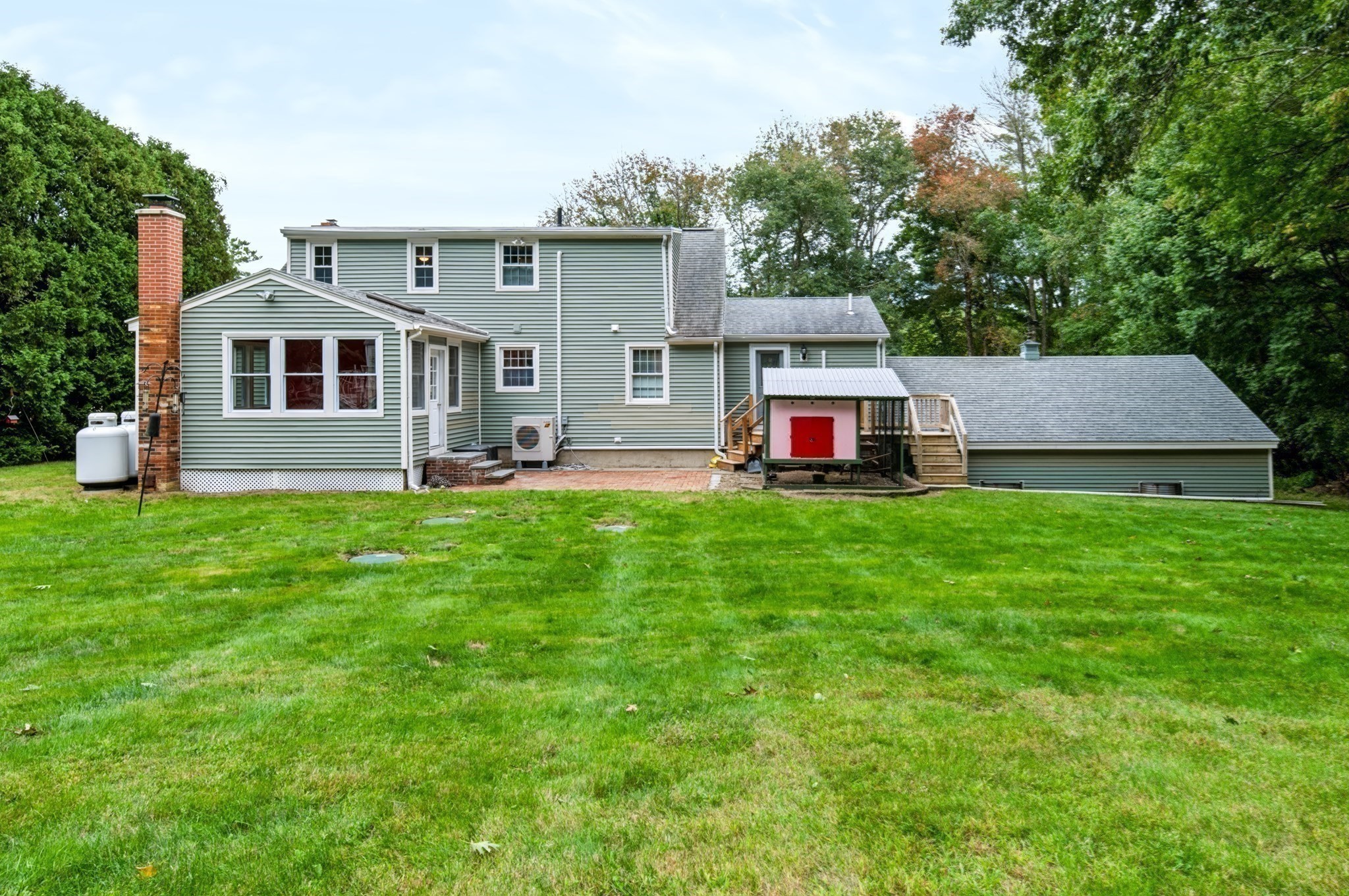 main property photo 33