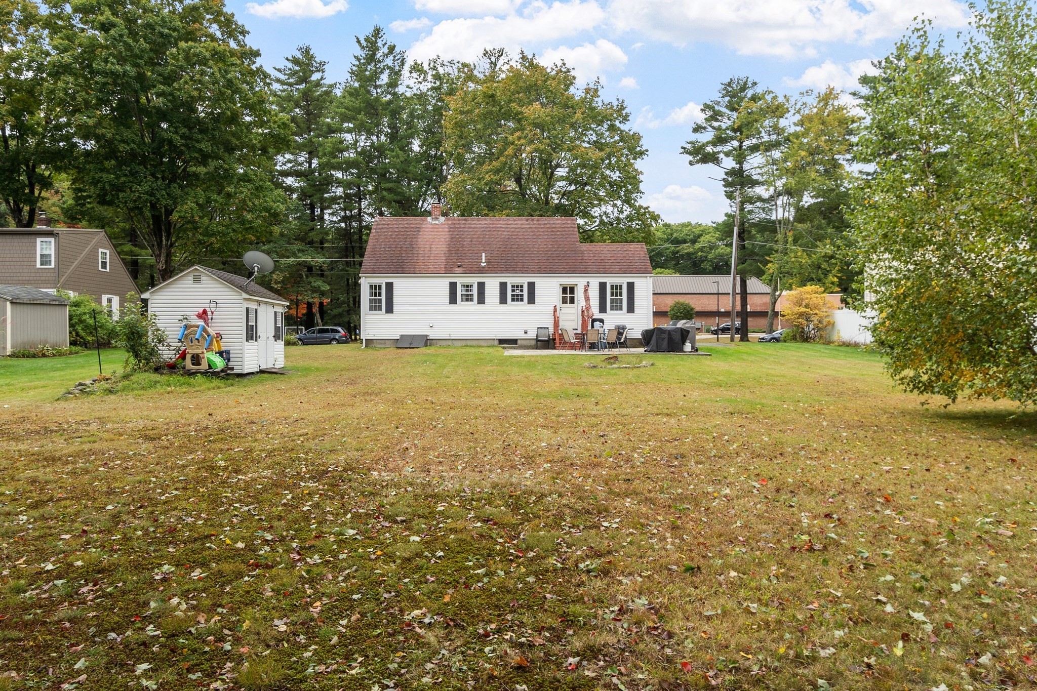 main property photo 30