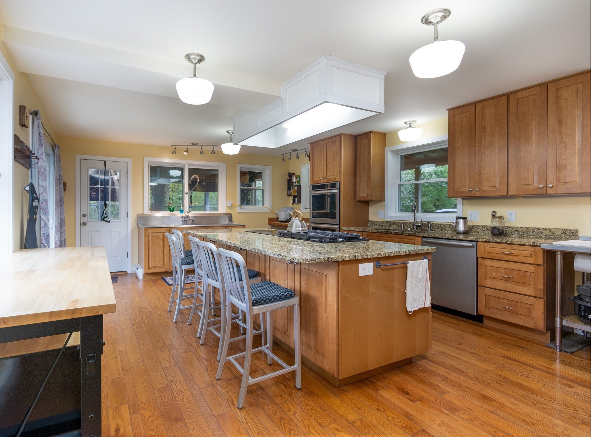 main property photo 12