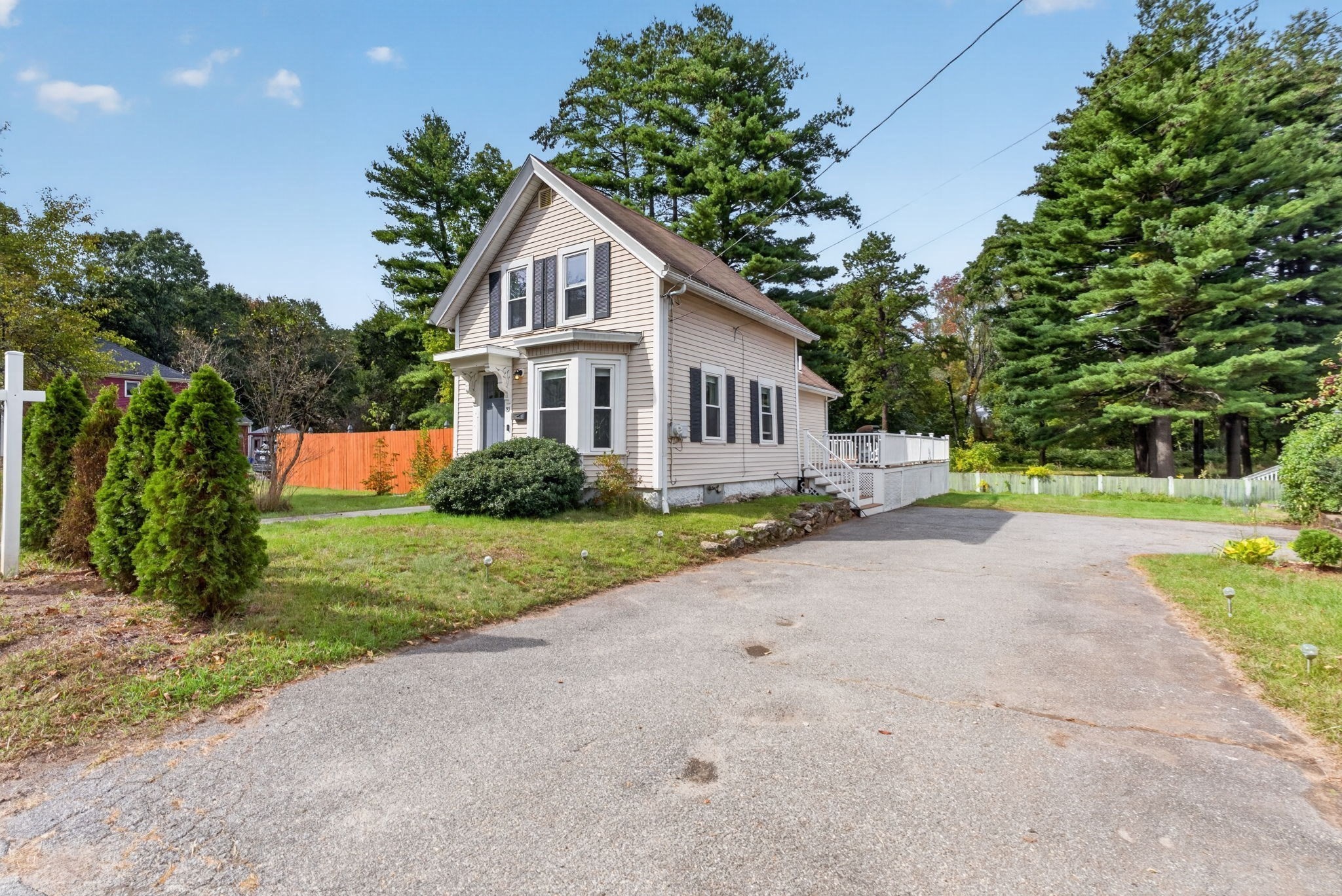 main property photo 28