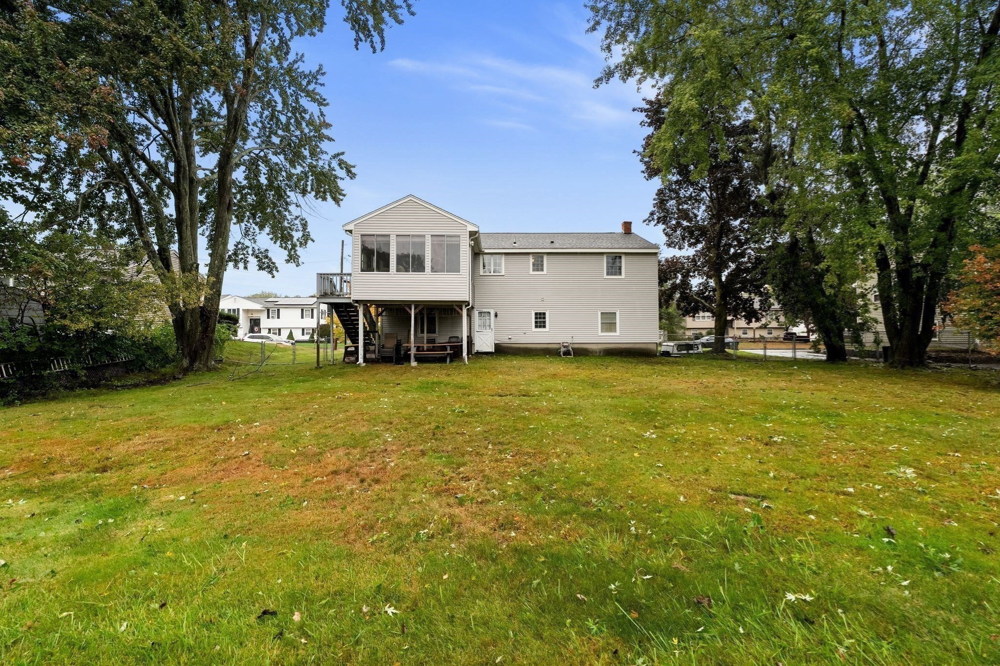 main property photo 31