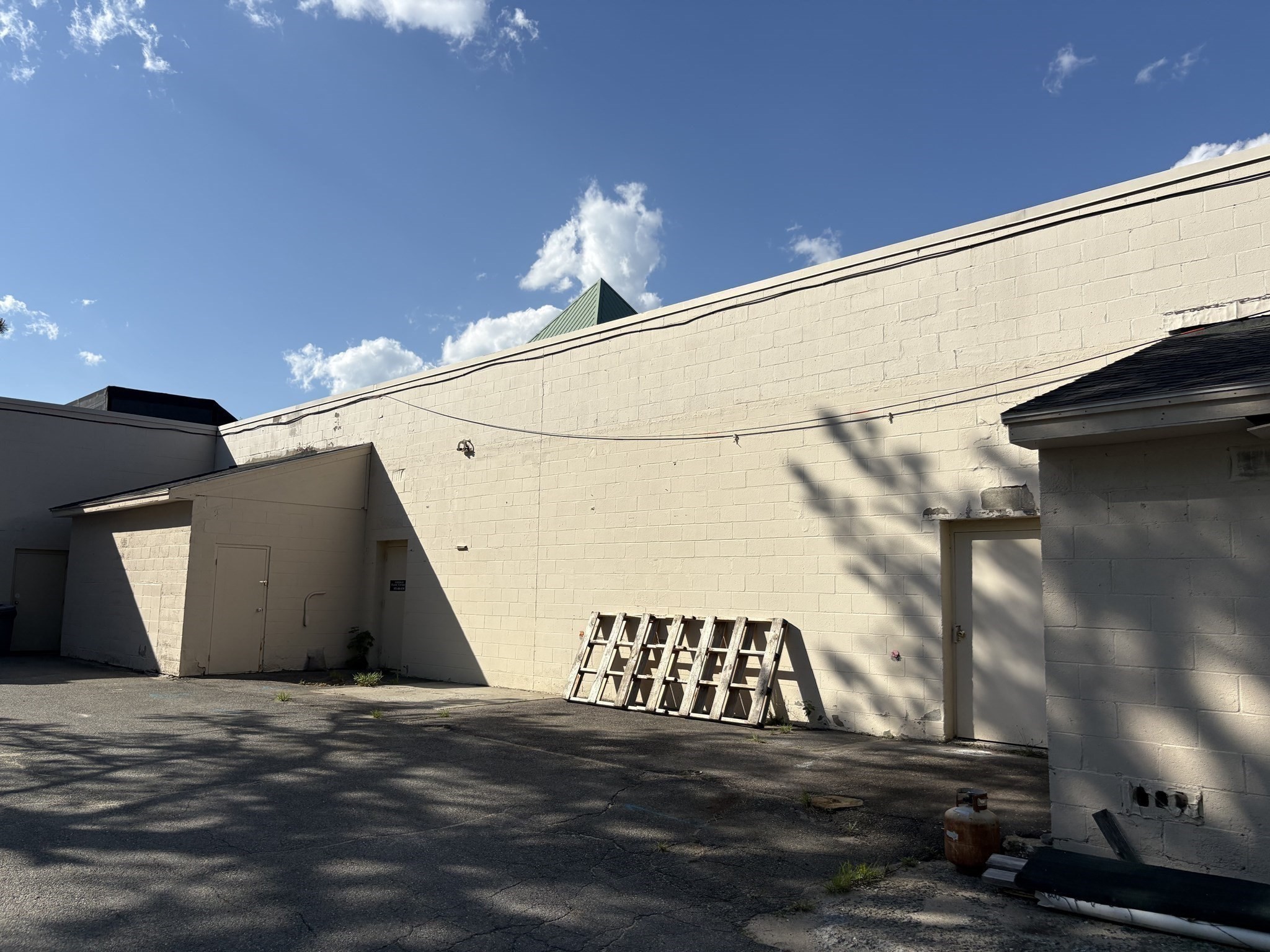 main property photo 31