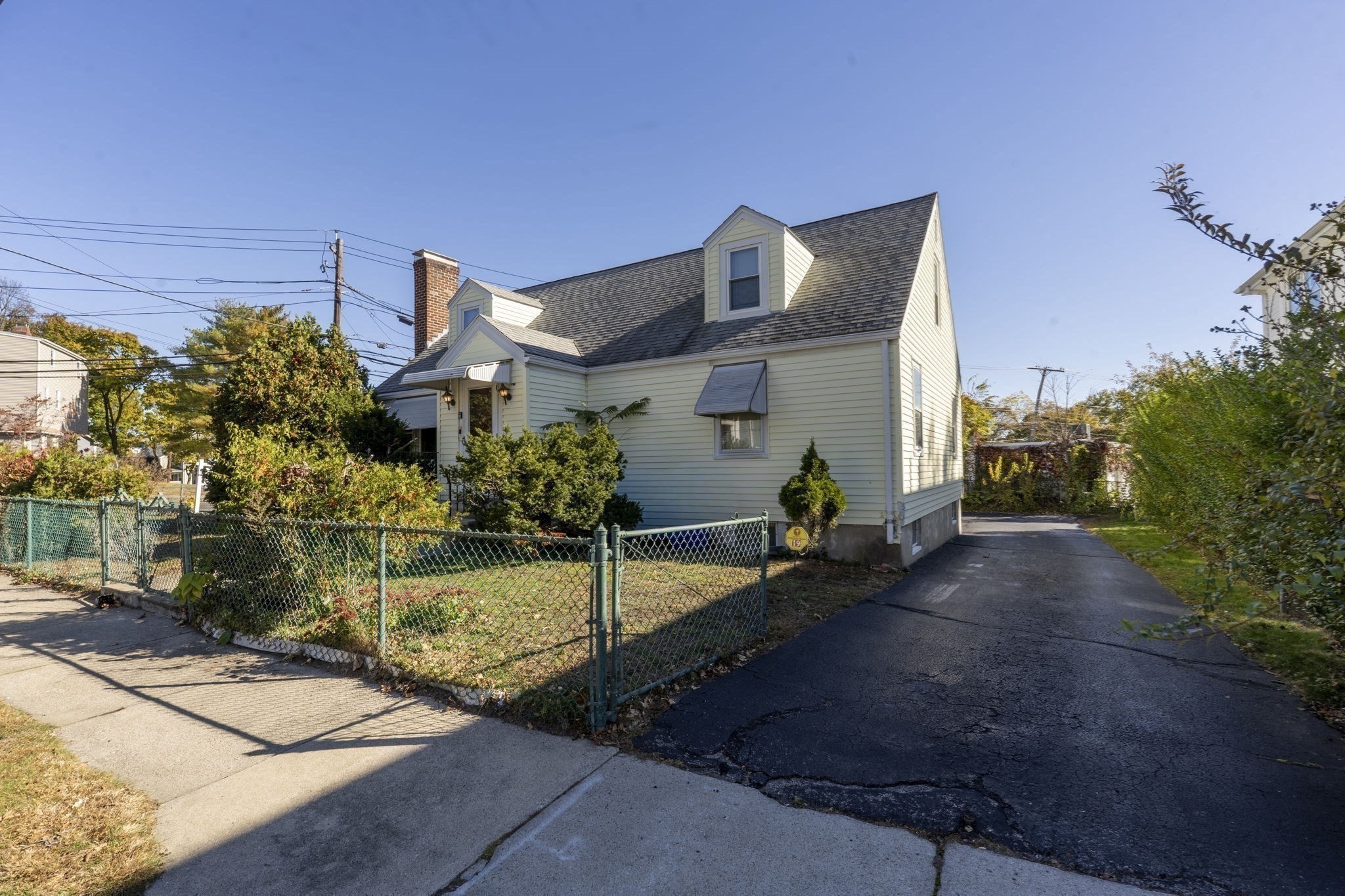 main property photo 10