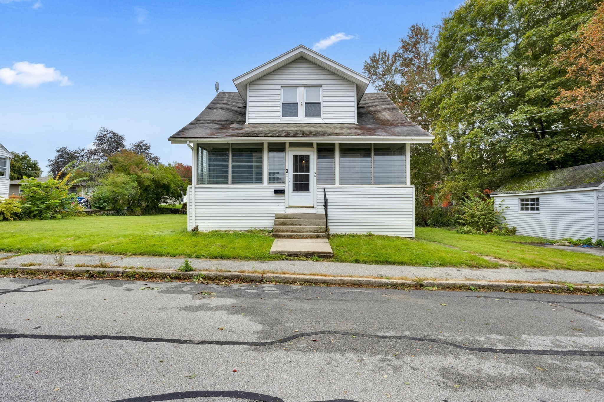 main property photo 25