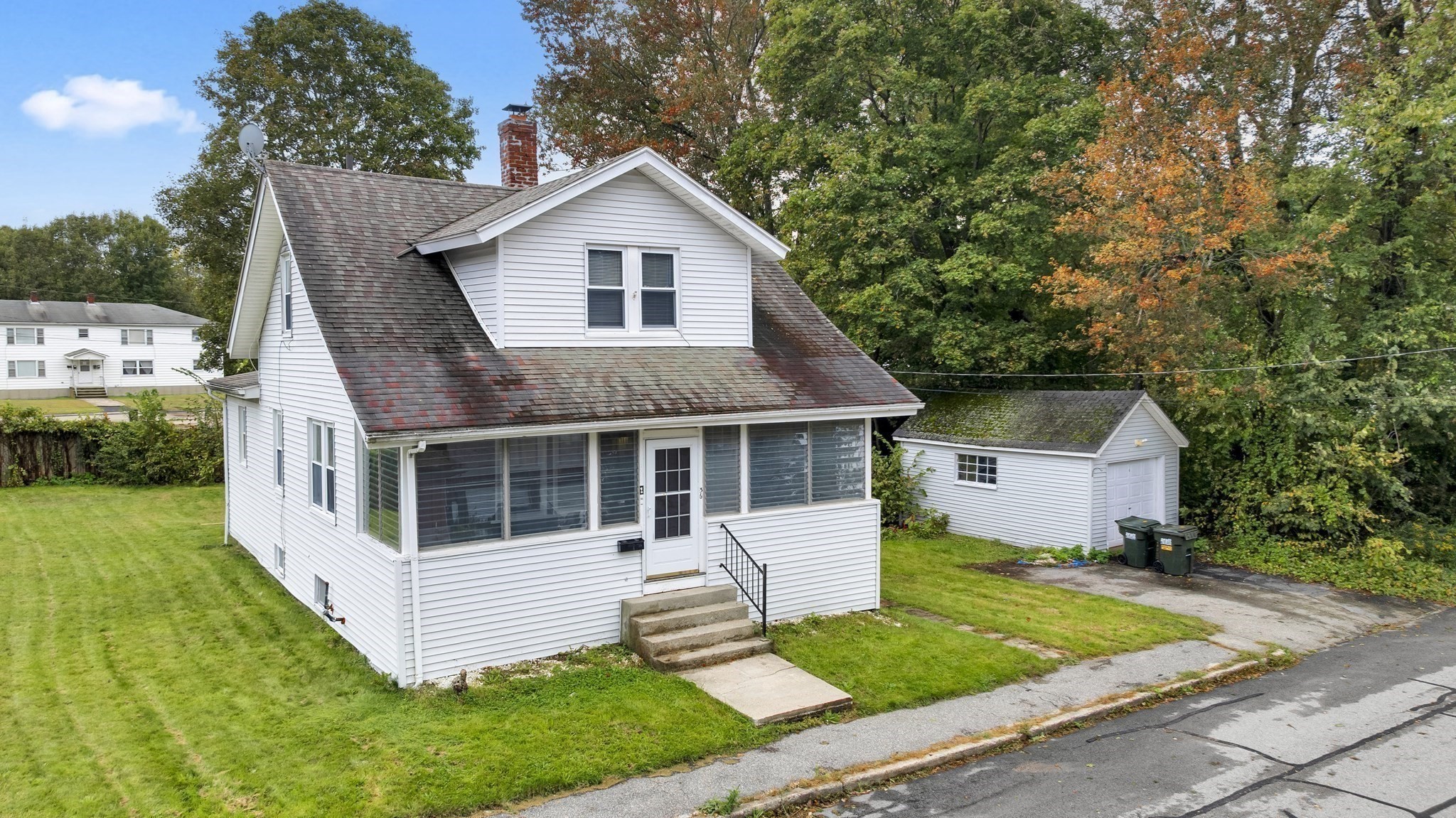 main property photo 30