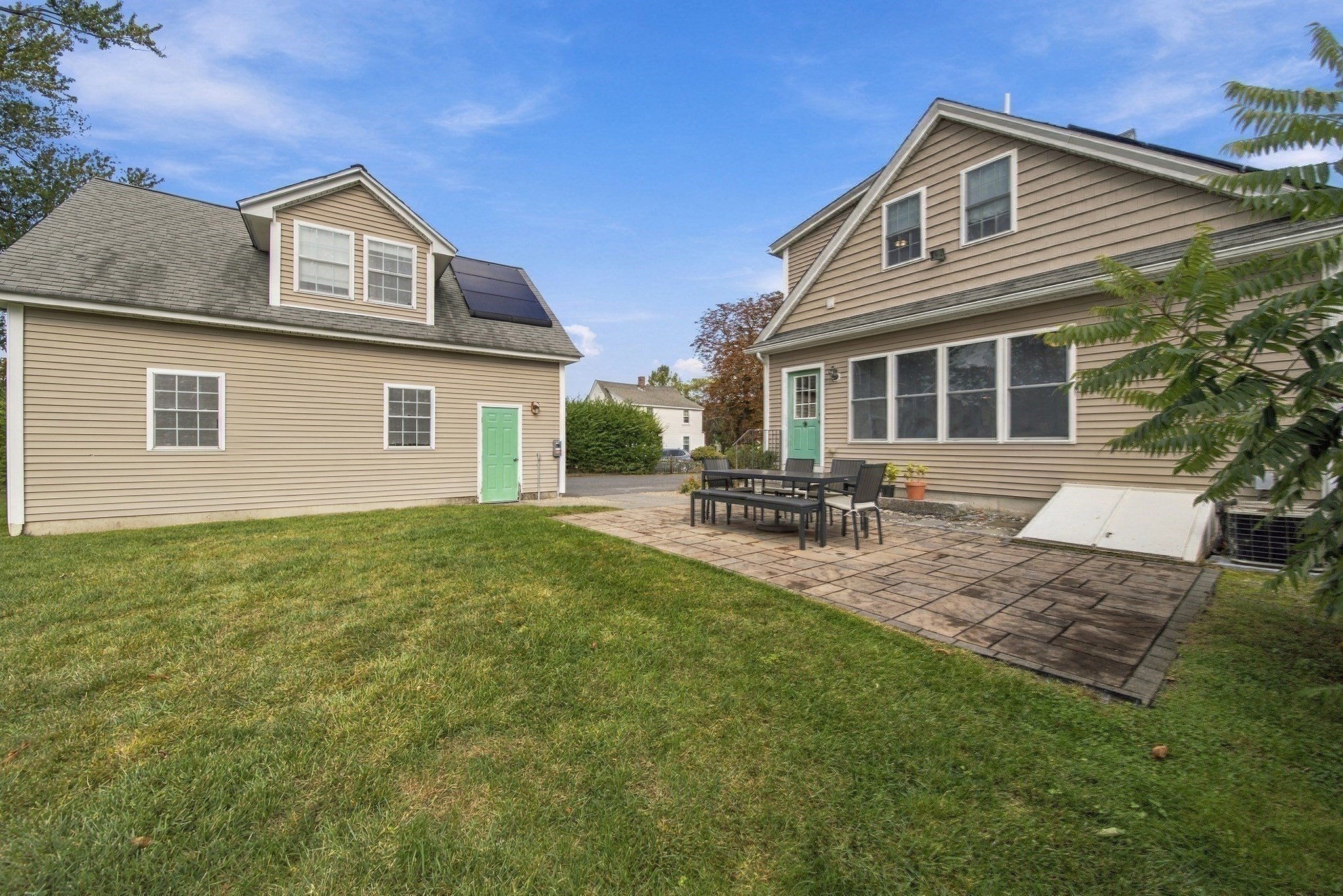 main property photo 31