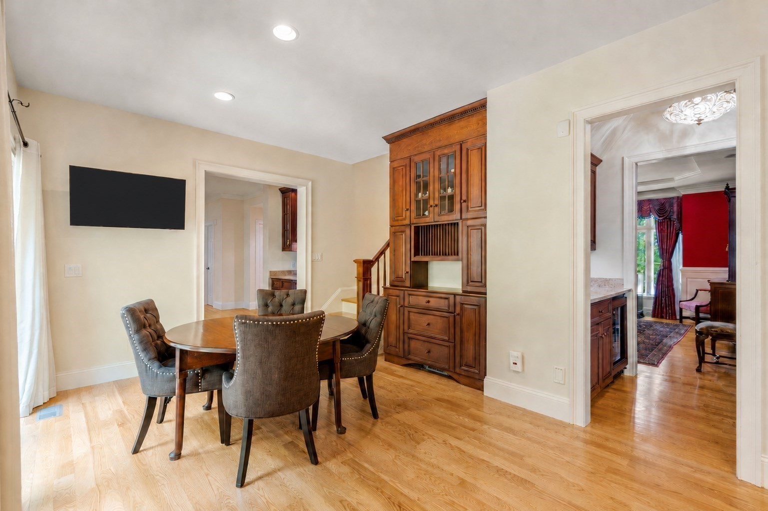 main property photo 13