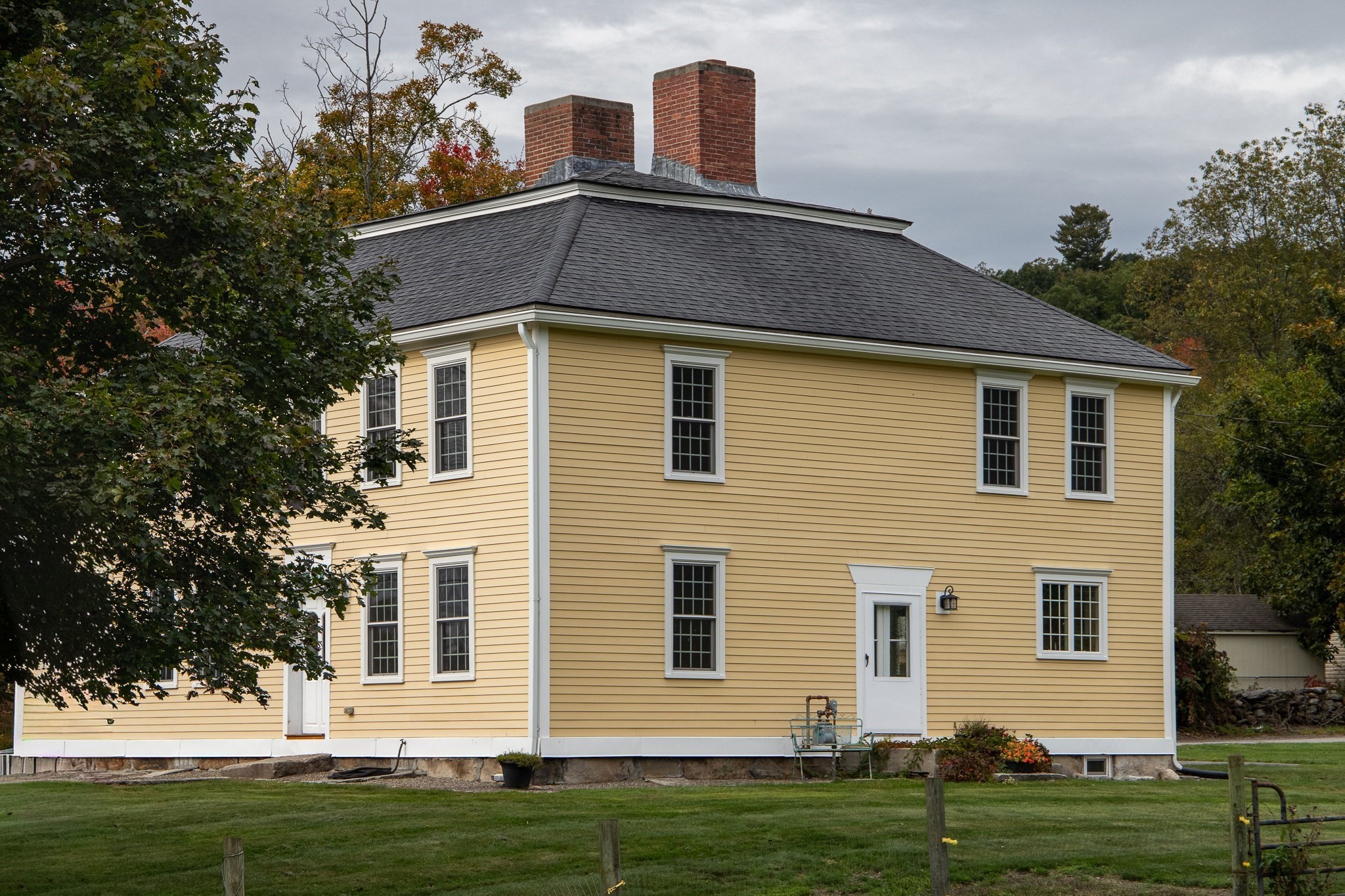 main property photo 2