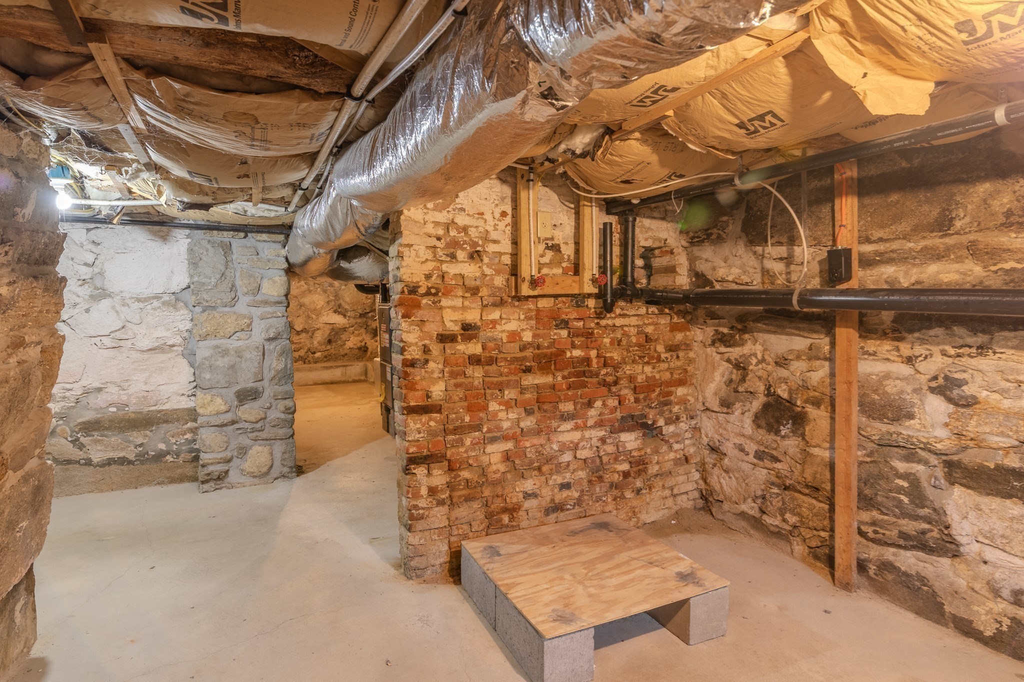 main property photo 37
