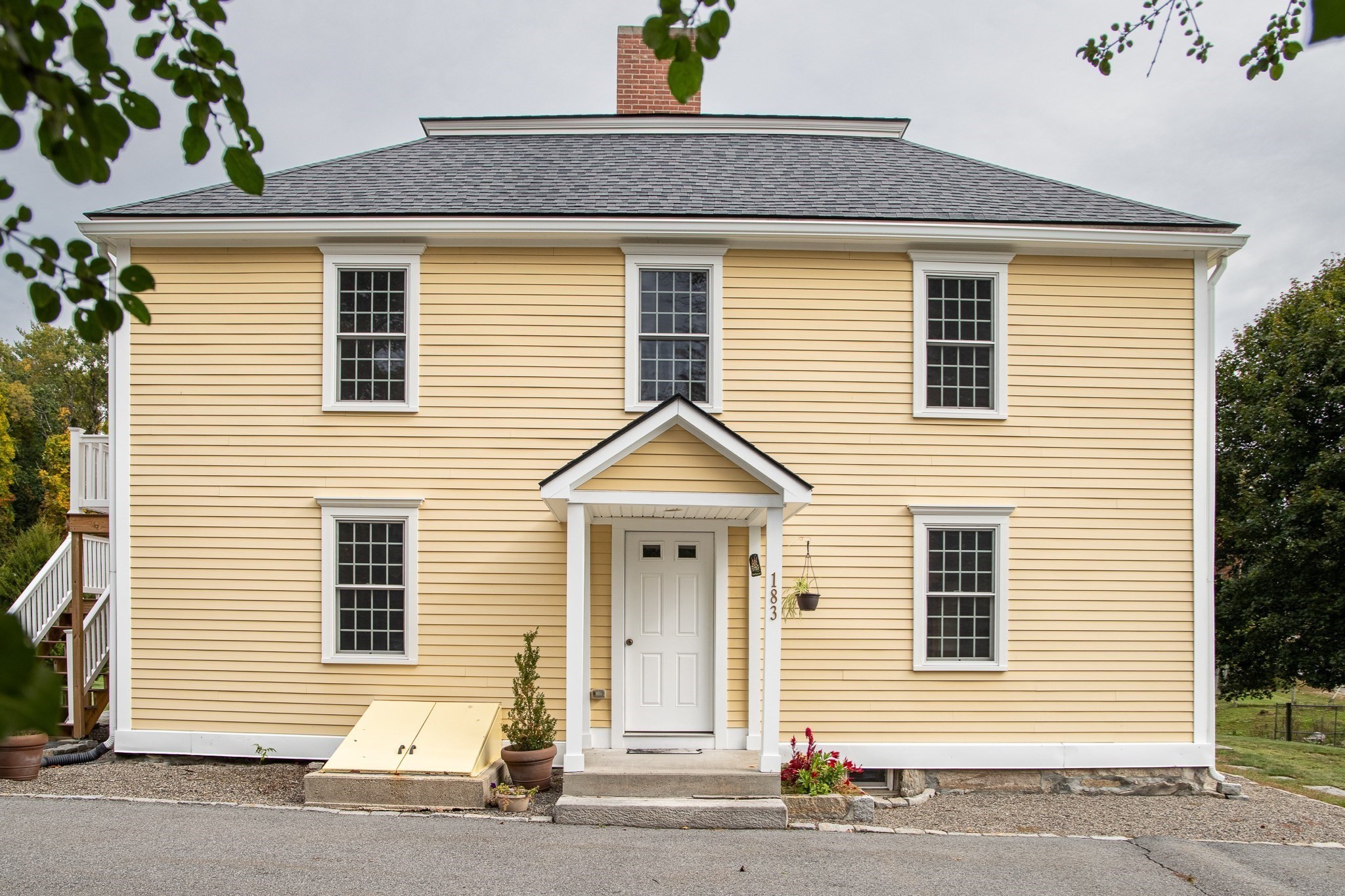 main property photo 4
