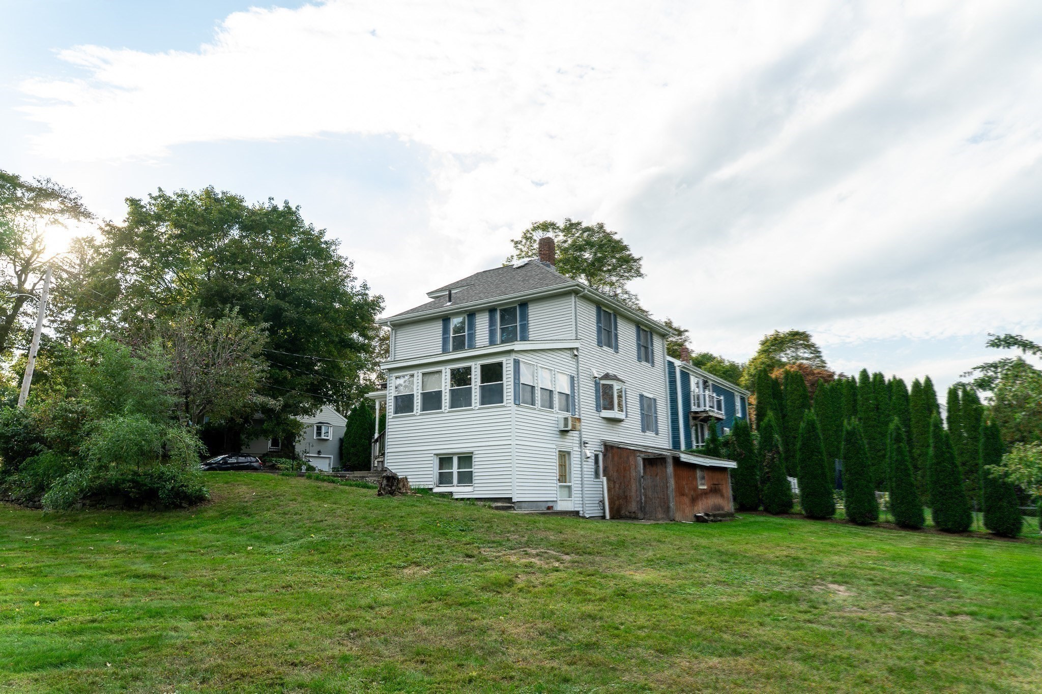 main property photo 25
