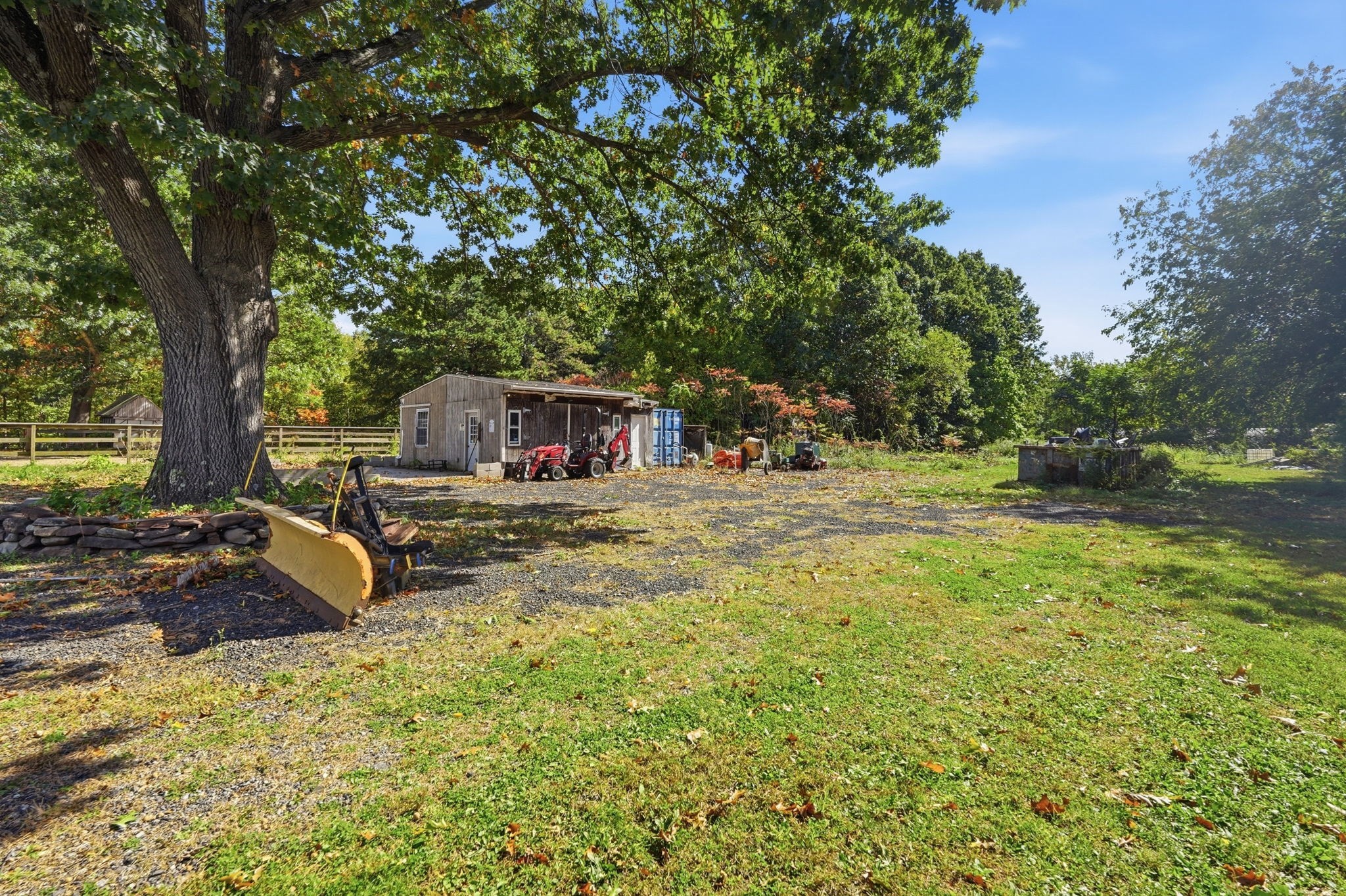 main property photo 14