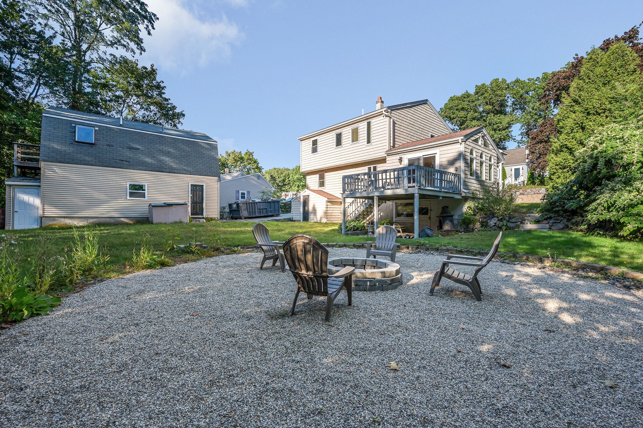 main property photo 28
