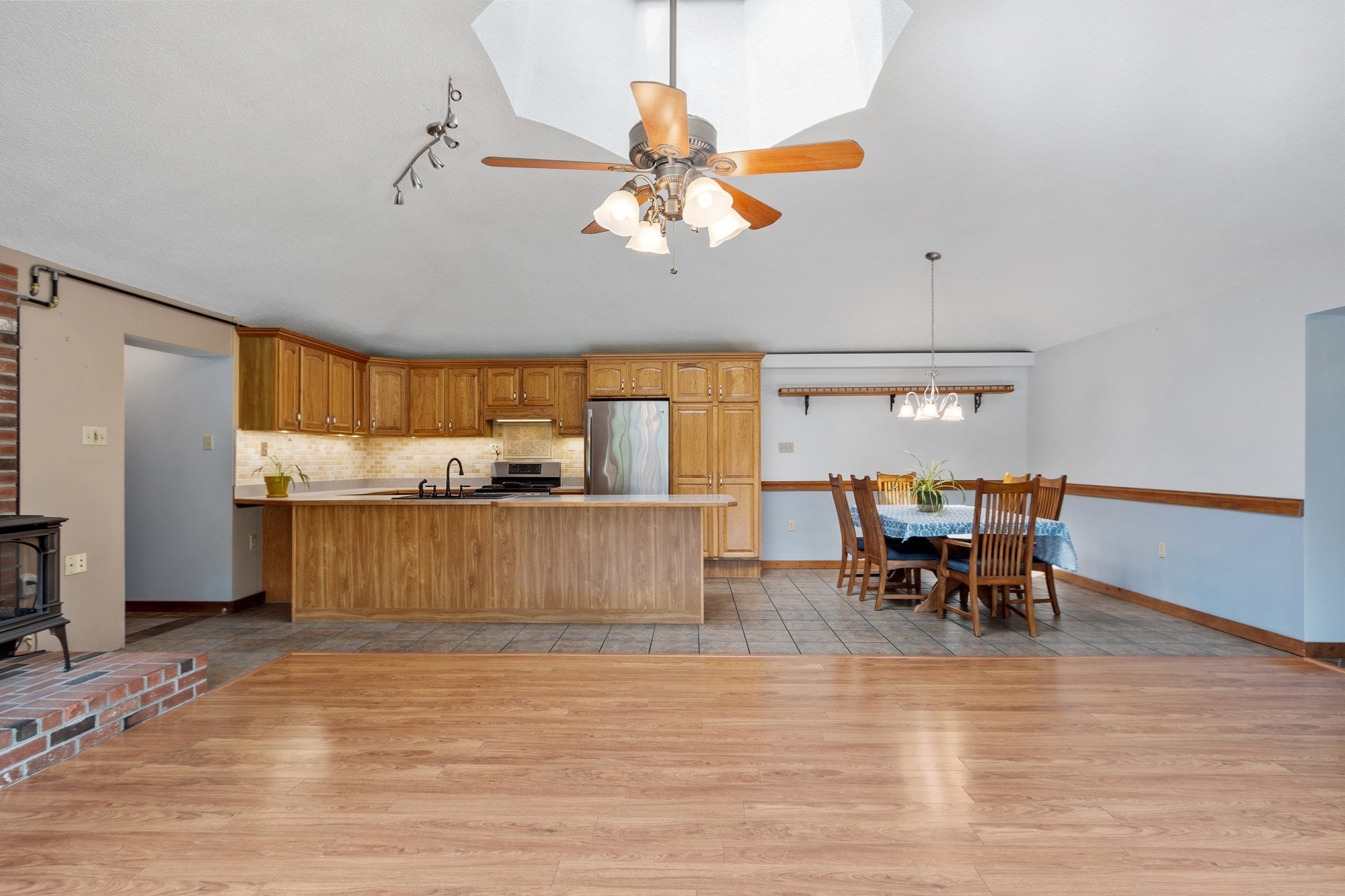 main property photo 17